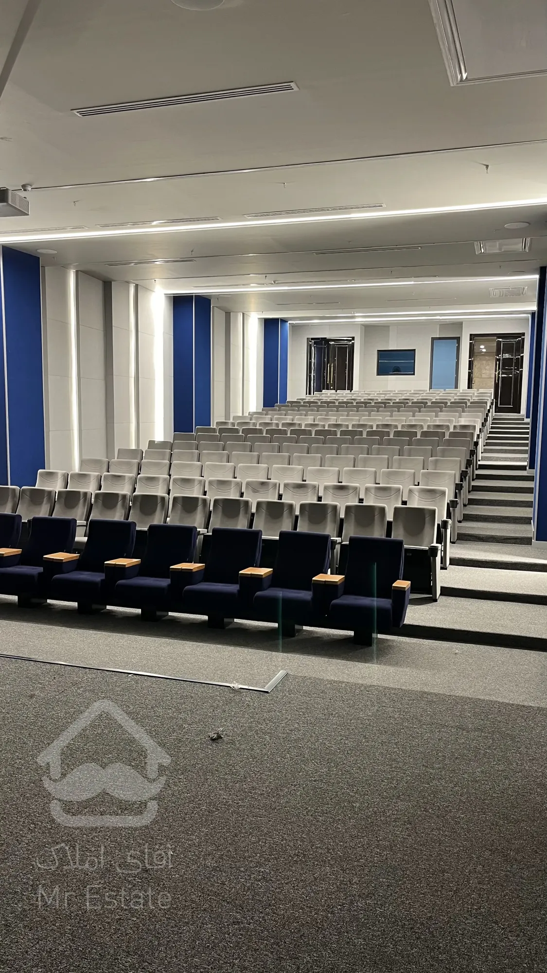 فوش اداری 91 متر رونیکا پلاس غروی /فلت / بادسترسی عالی به شریان های اصلی شهر