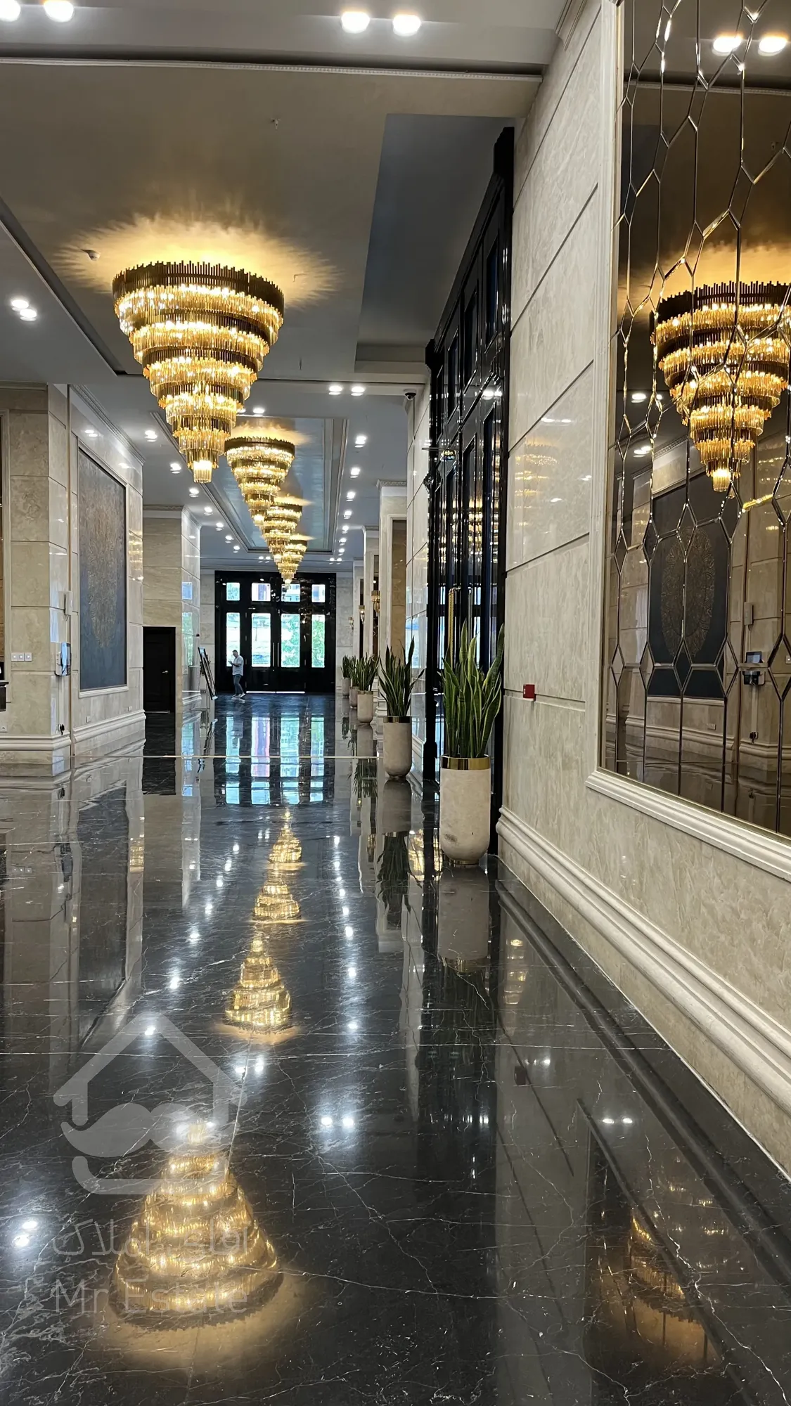 پیش فروش واحد تجاری 27 متری در رونیکامال پونک،امضایی مدرن در قلب پونک