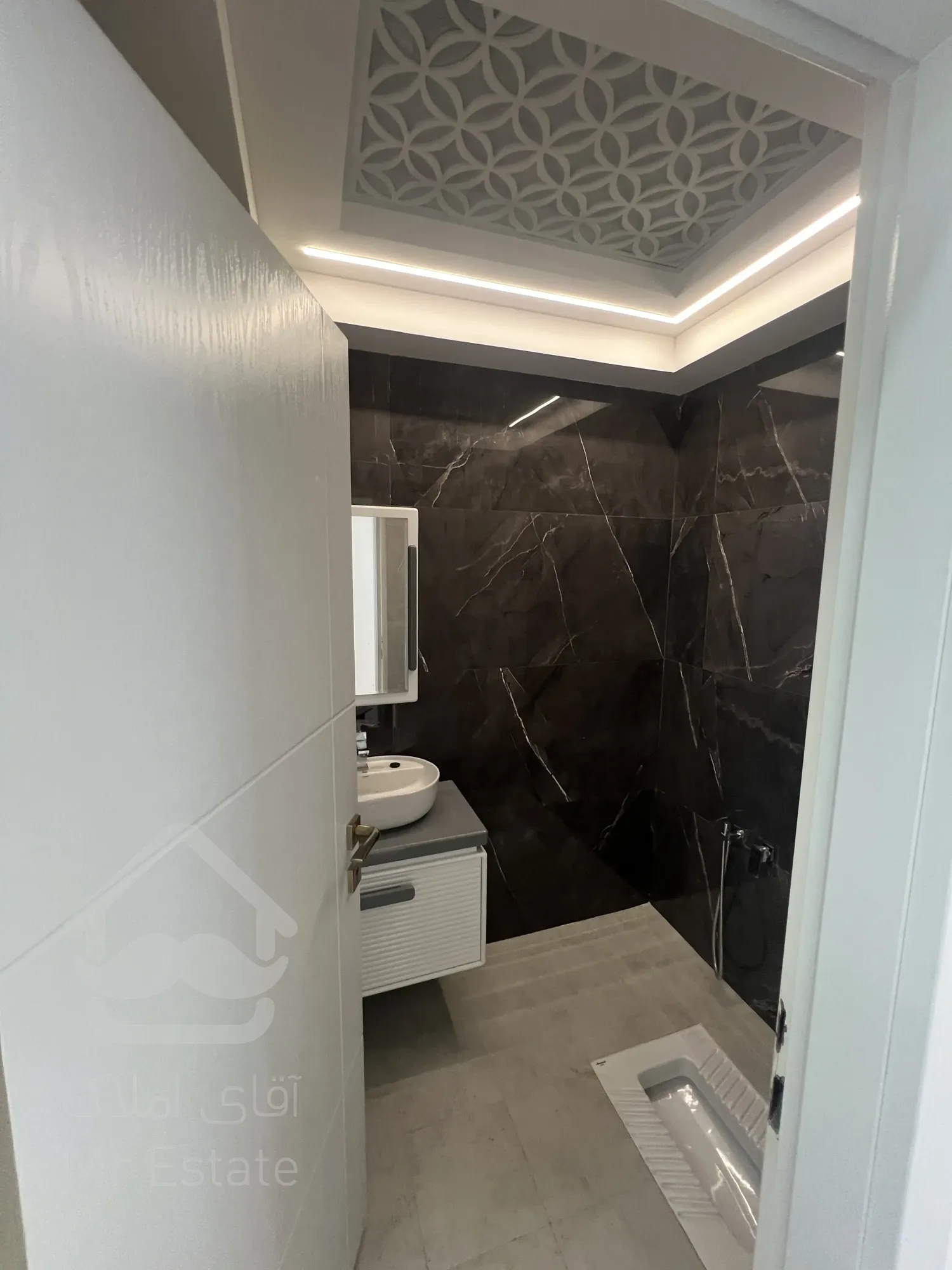 اپارتمان کلید نخورده