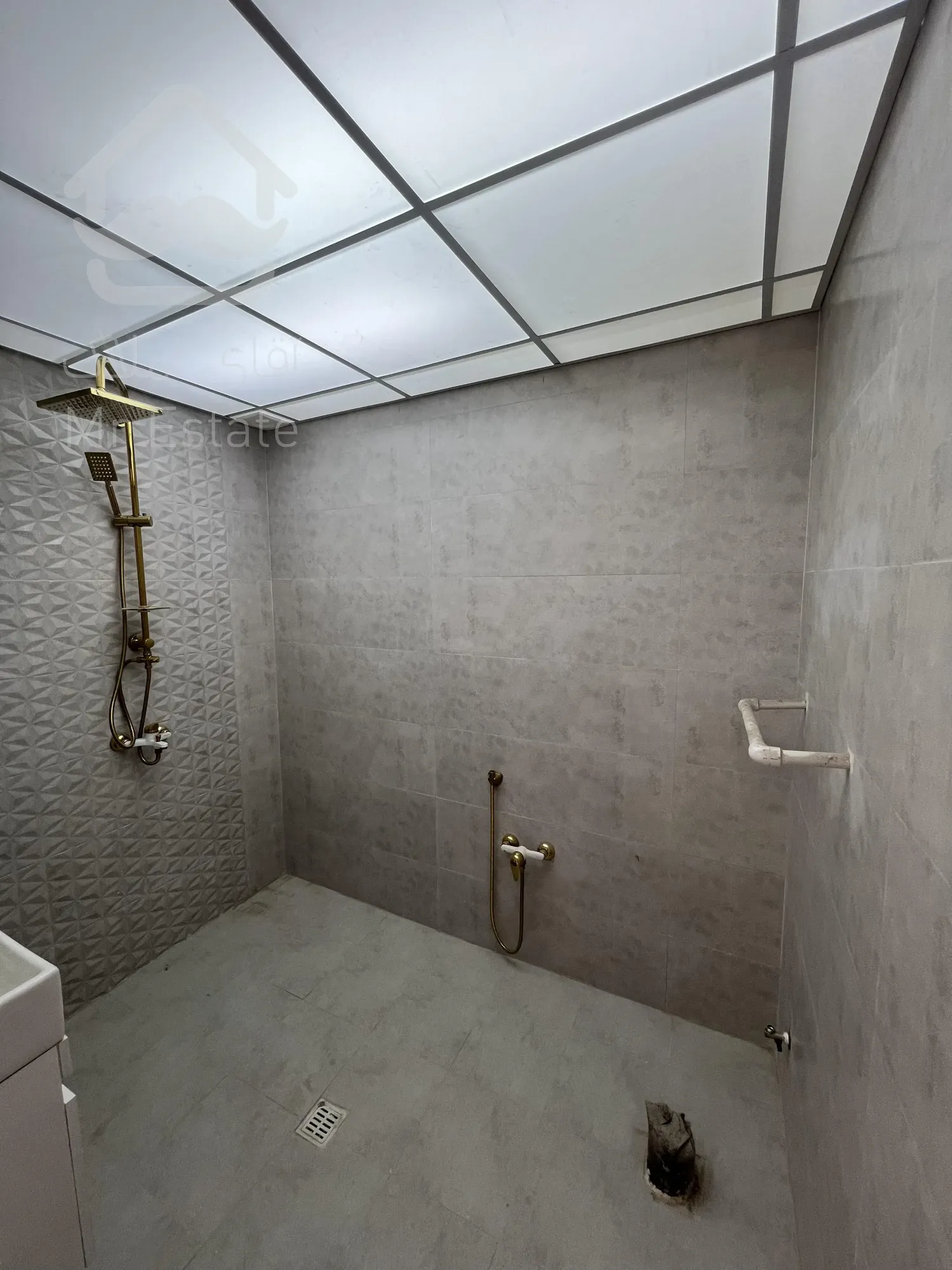 فروش آپارتمان ۱۵۲ متری سند دار