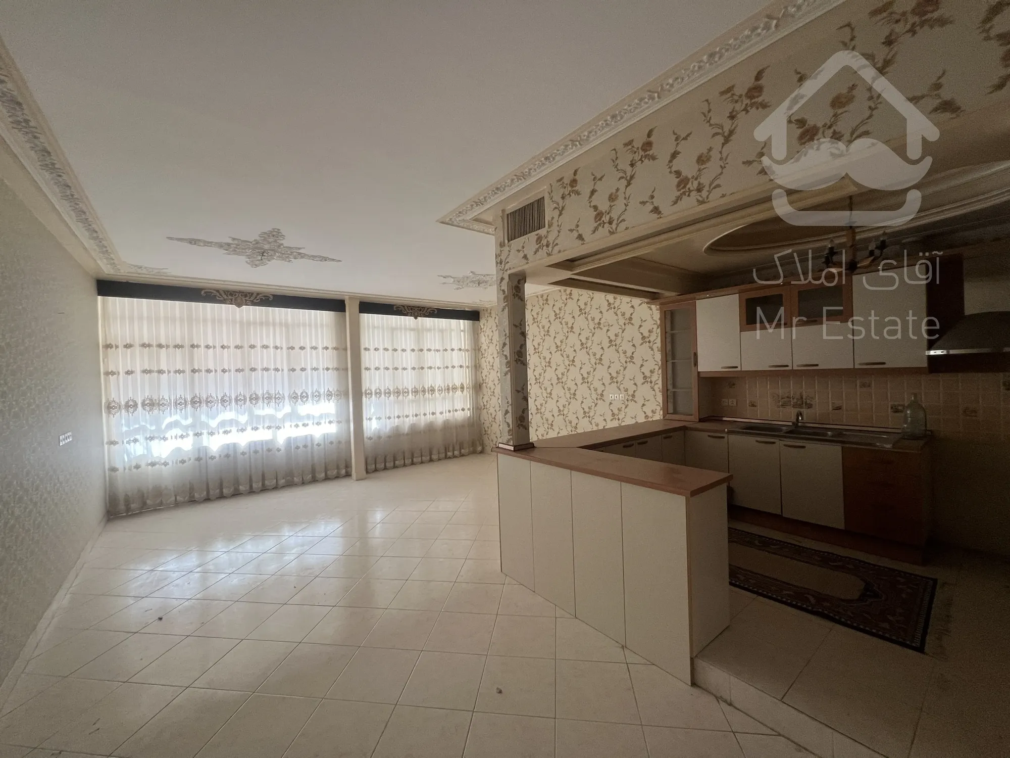 اجاره منزل دوطبقه و زیر زمین دربست در سالاریه