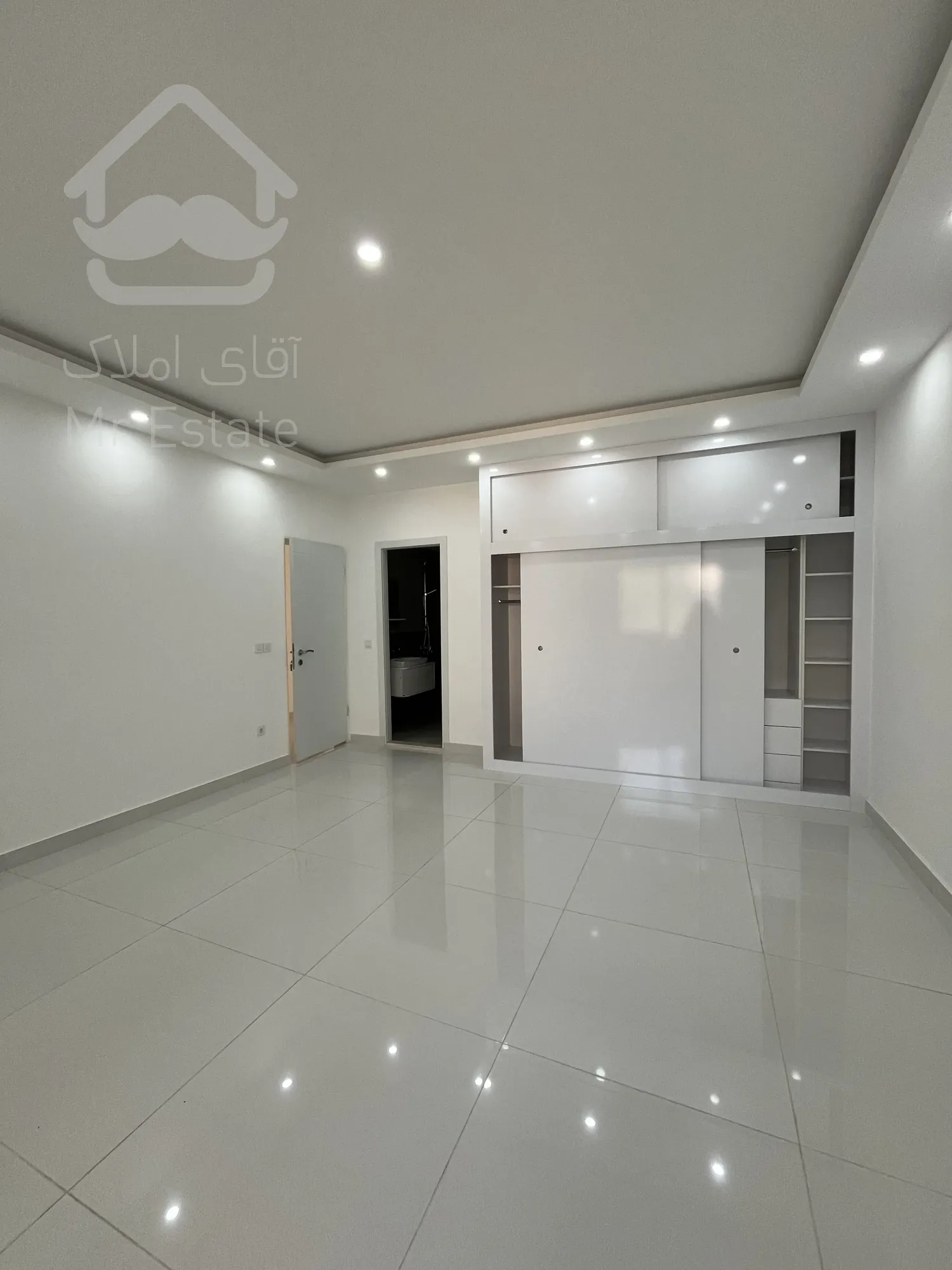 فروش آپارتمان ۲۲۵ متری سی متری تک واحدی ۴ خوابه