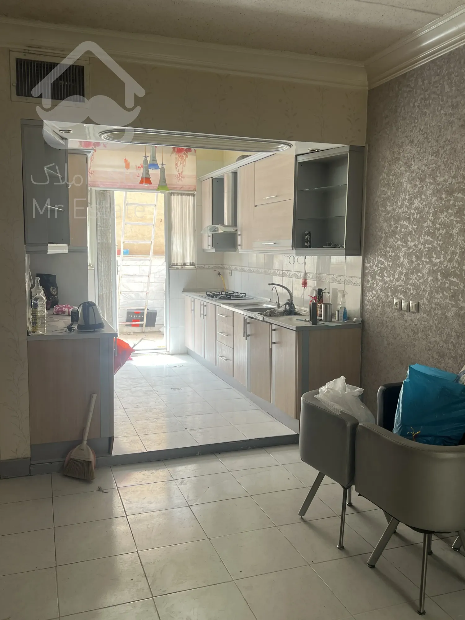 اجاره منزل دوطبقه و زیر زمین دربست در سالاریه