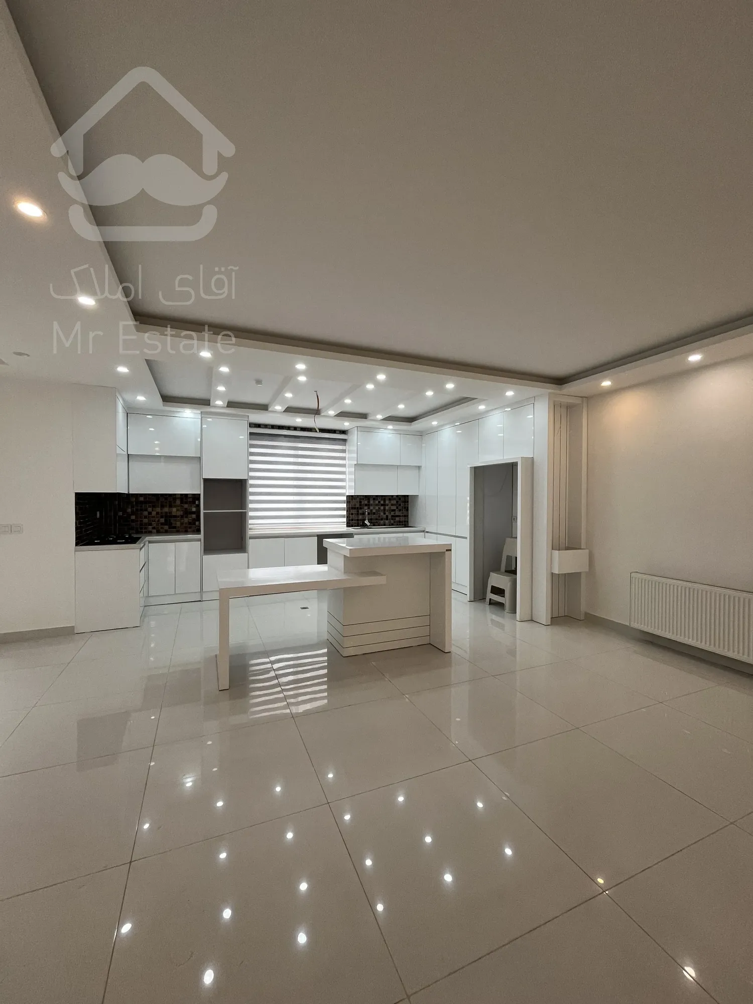 فروش آپارتمان ۲۲۵ متری سی متری تک واحدی ۴ خوابه