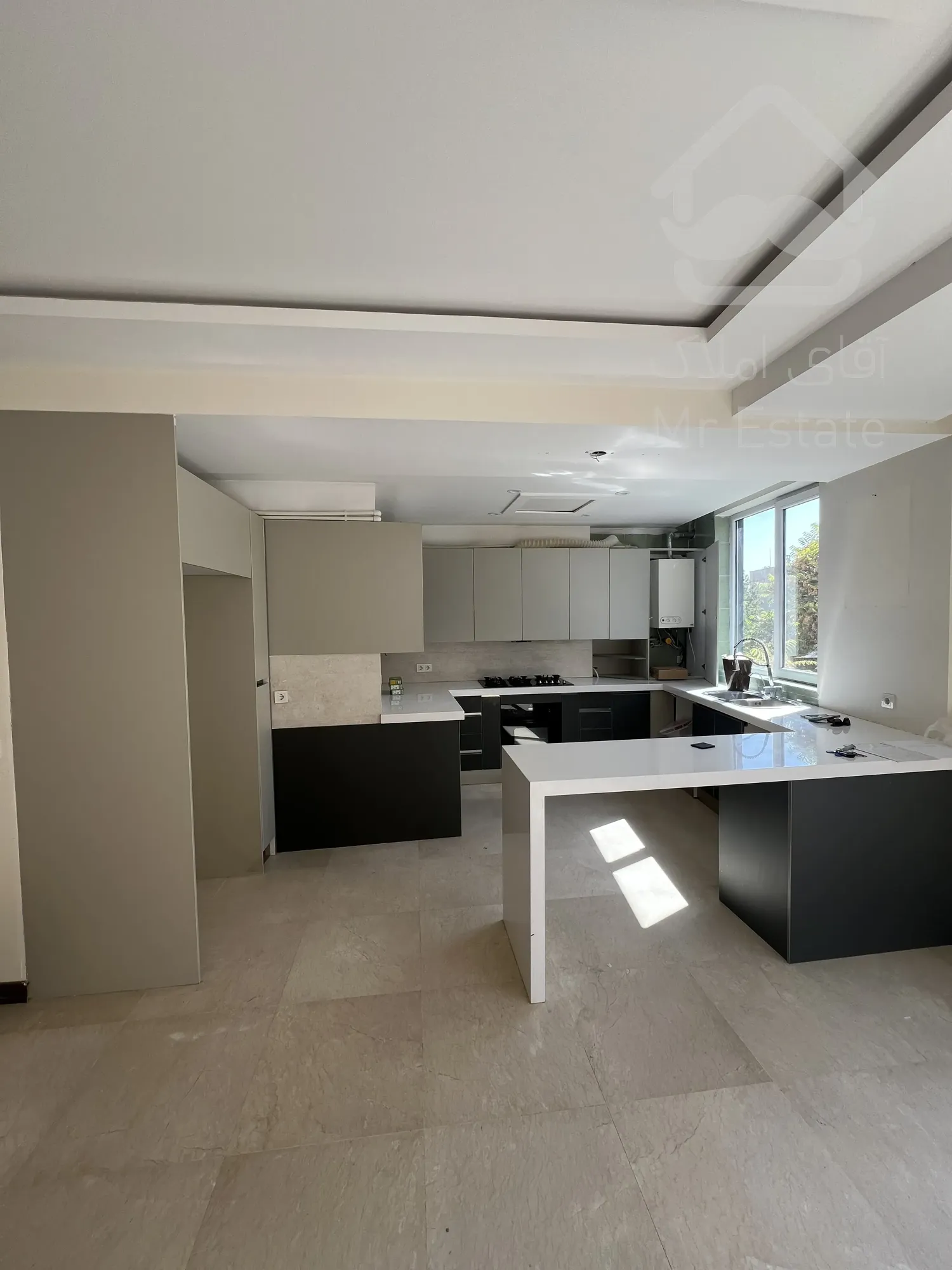 ۹۰ متر دو خواب در تاپ لوکیشن نیاوران