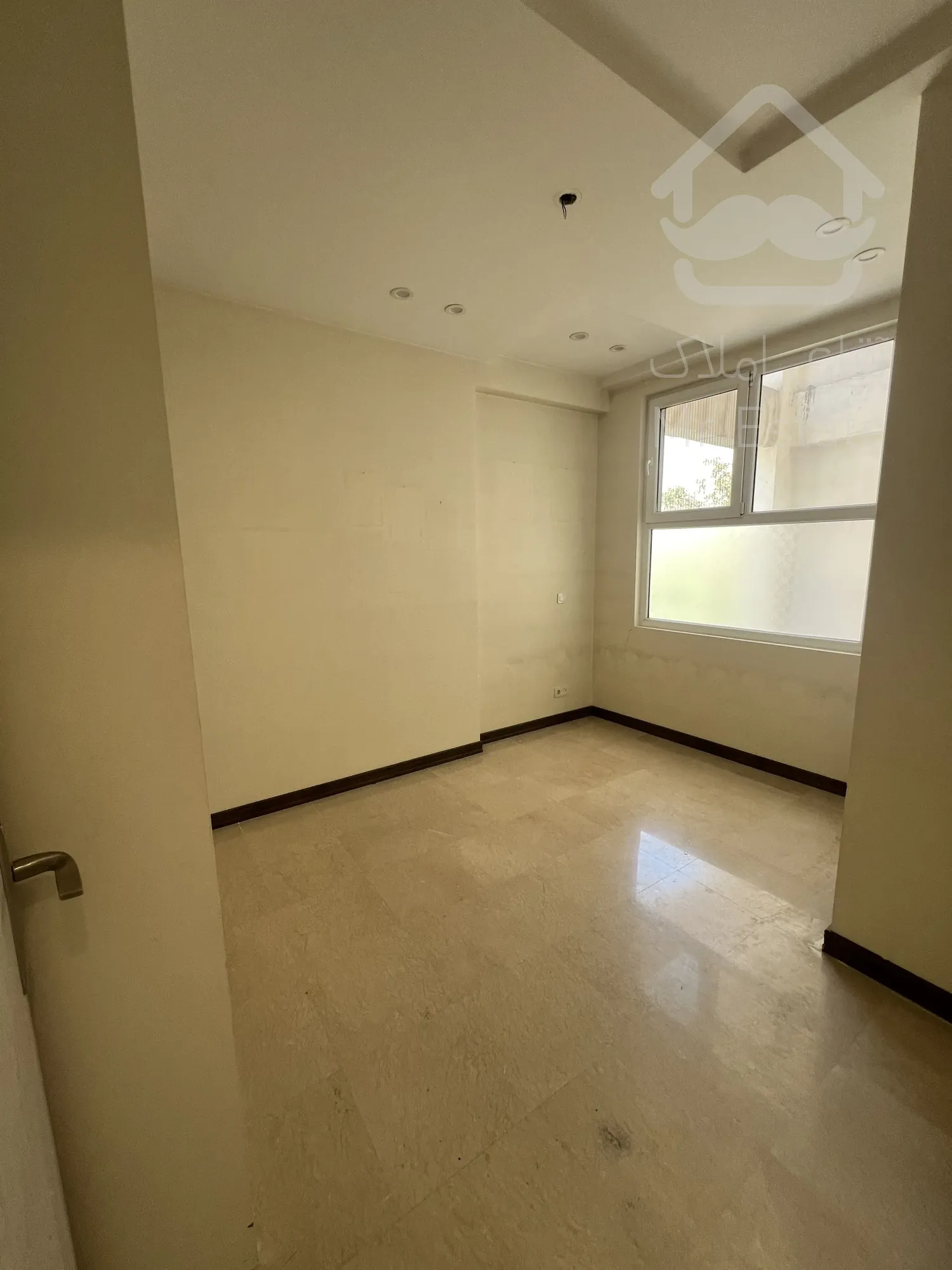 ۹۰ متر دو خواب در تاپ لوکیشن نیاوران