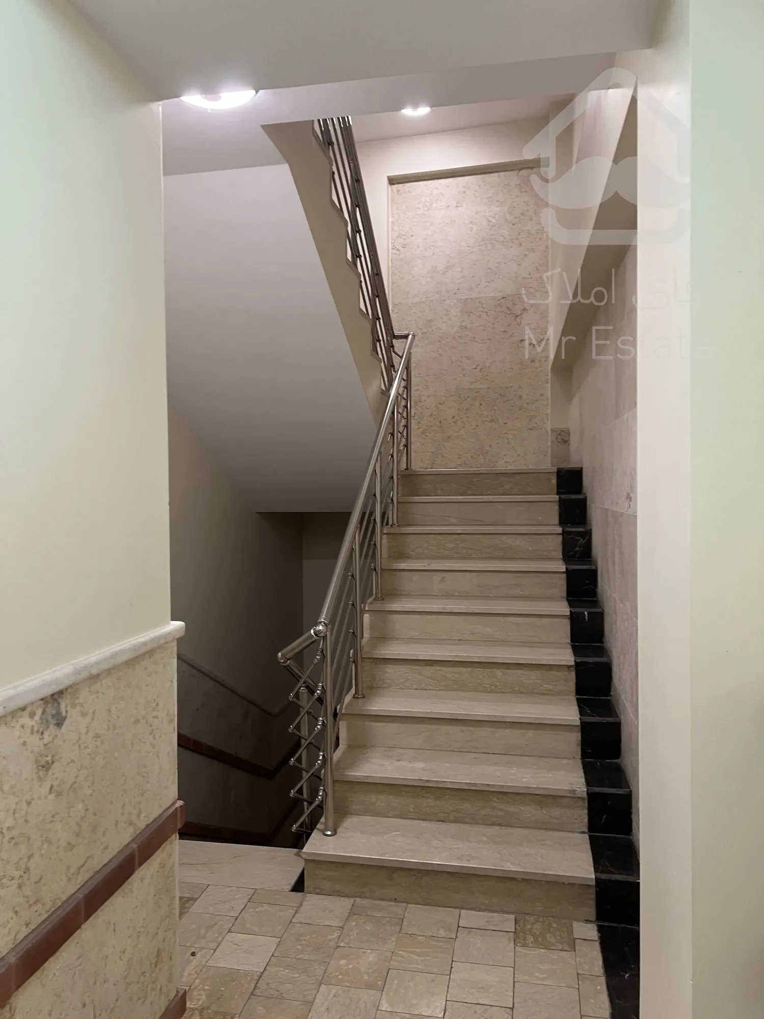 ۹۰ متر دو خواب در تاپ لوکیشن نیاوران