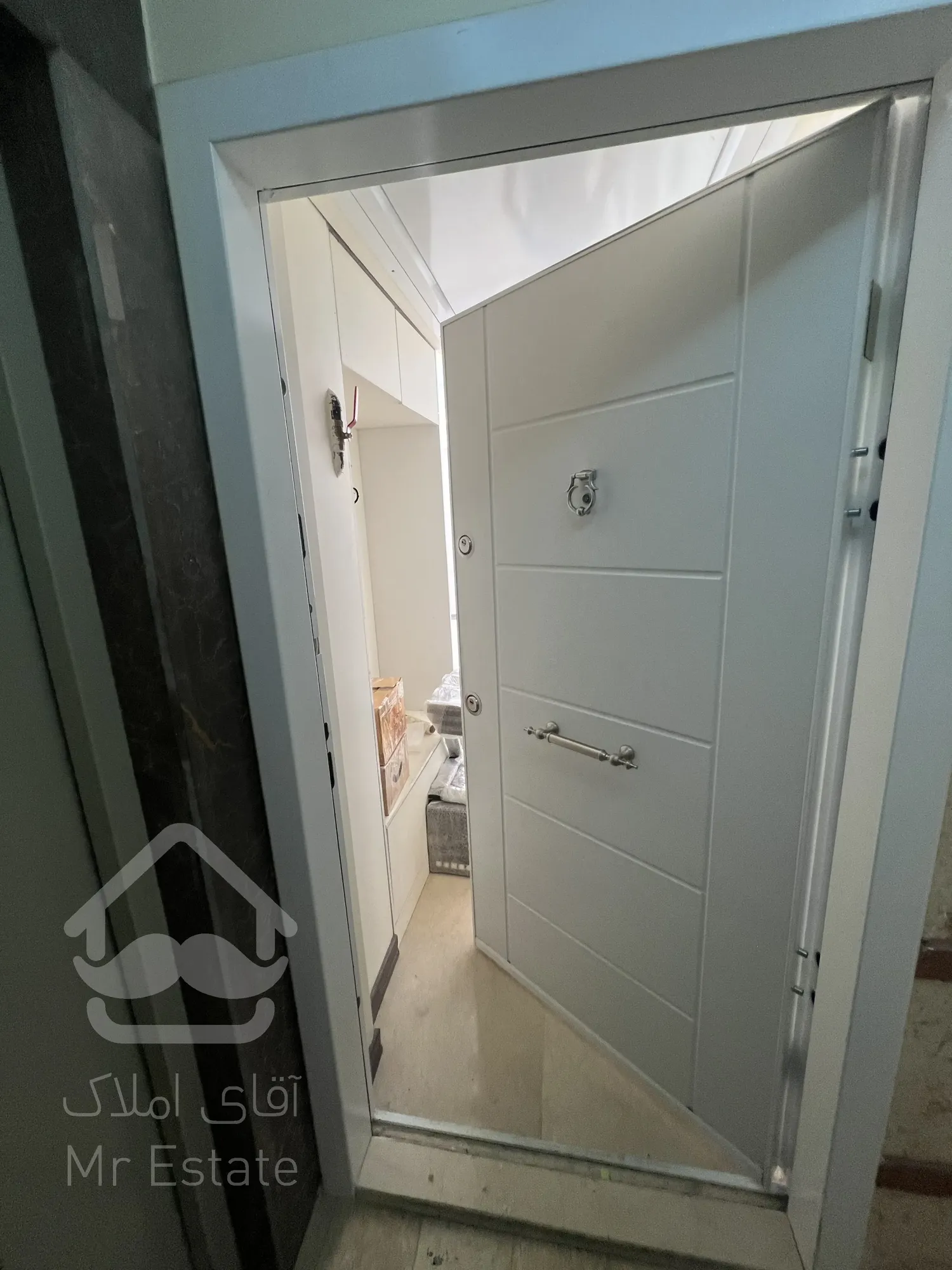 ۹۰ متر دو خواب در تاپ لوکیشن نیاوران