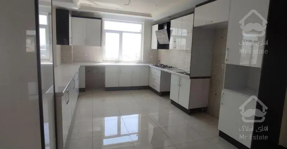 اپارتمان ۱۳۵ متری برای فروش در مینی سیتی