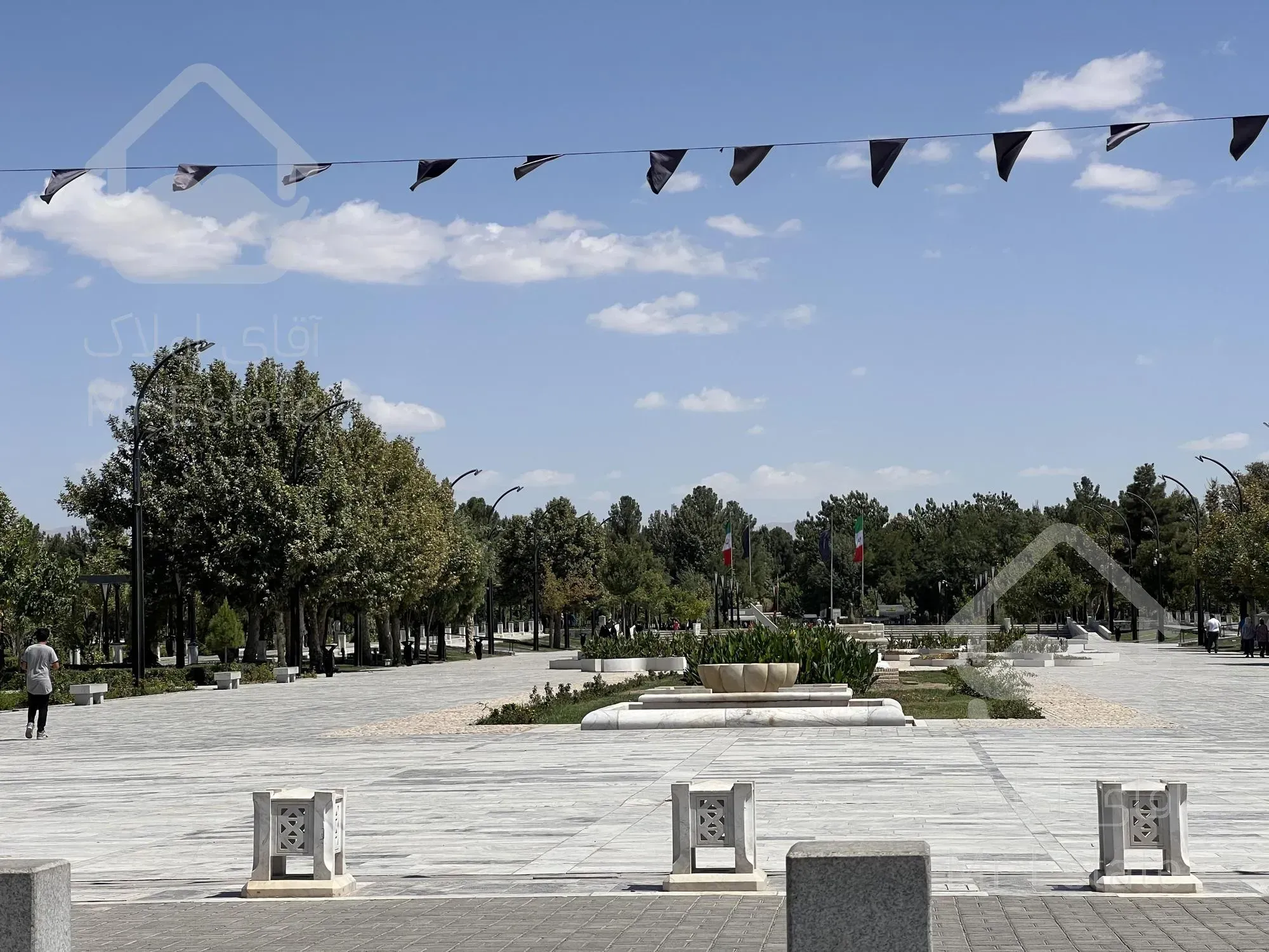 زمین ۱۶۰ متری - کاربری مسکونی - آرامگاه فردوسی