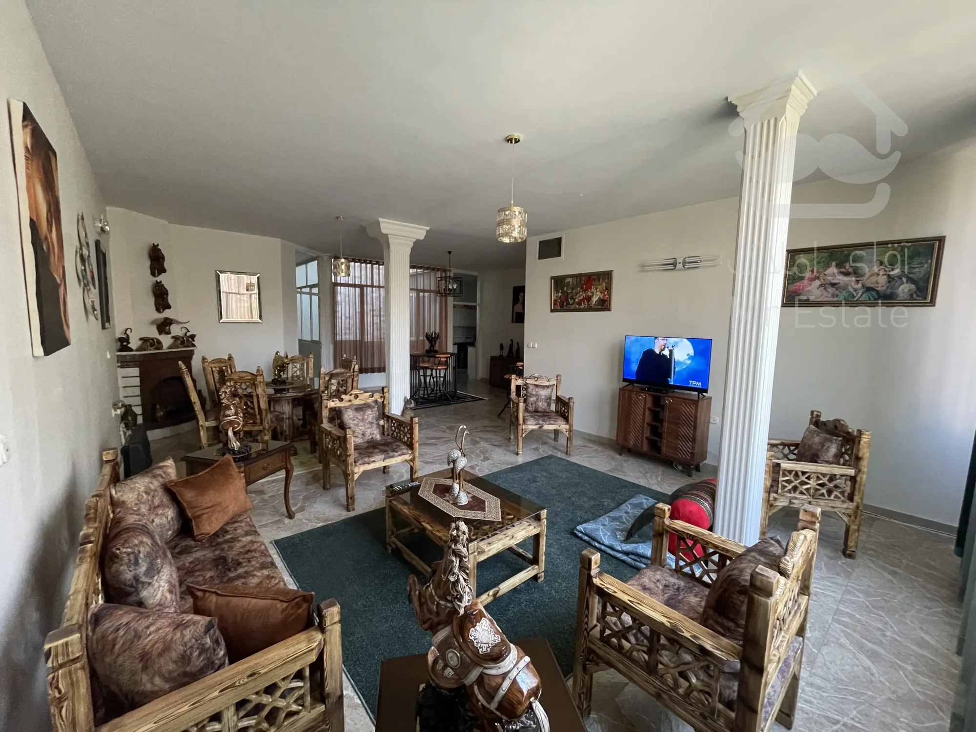 مستغلات دربستی۳۰۰ متر بنا در ۳طبقه/مسکونی و مشاغل