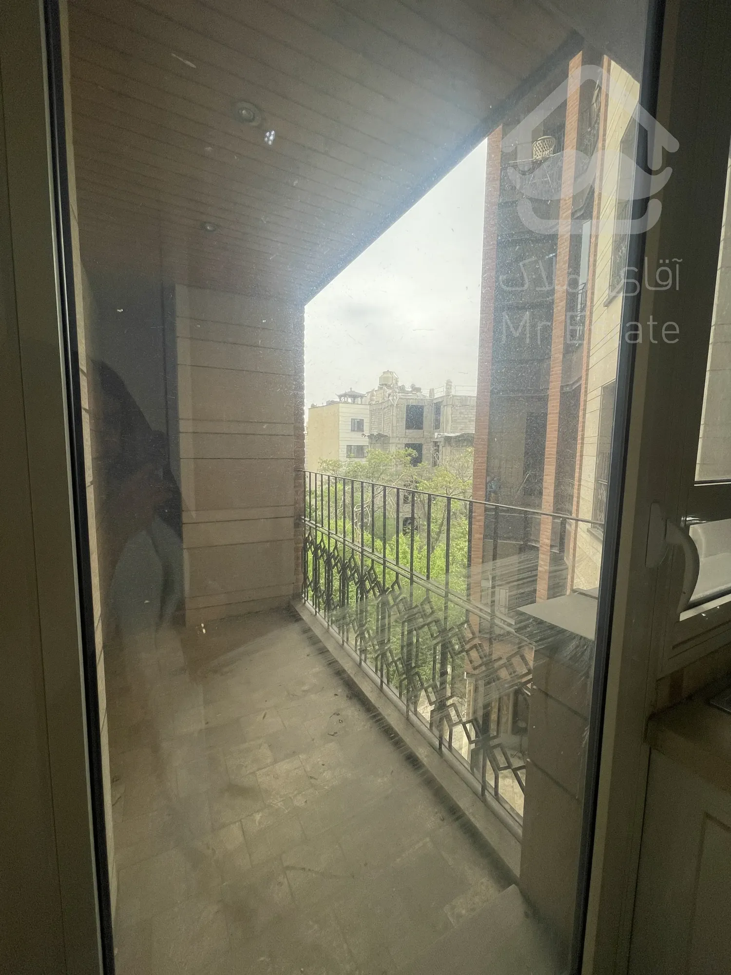 رهن آپارتمان ٢١٠متر/نياوران/٢تراس قابل چيدمان