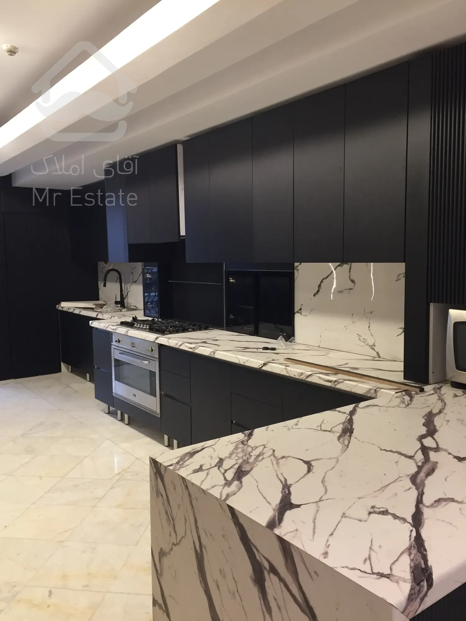 رهن و اجاره آپارتمان 400متری فرمانیه اکازیون