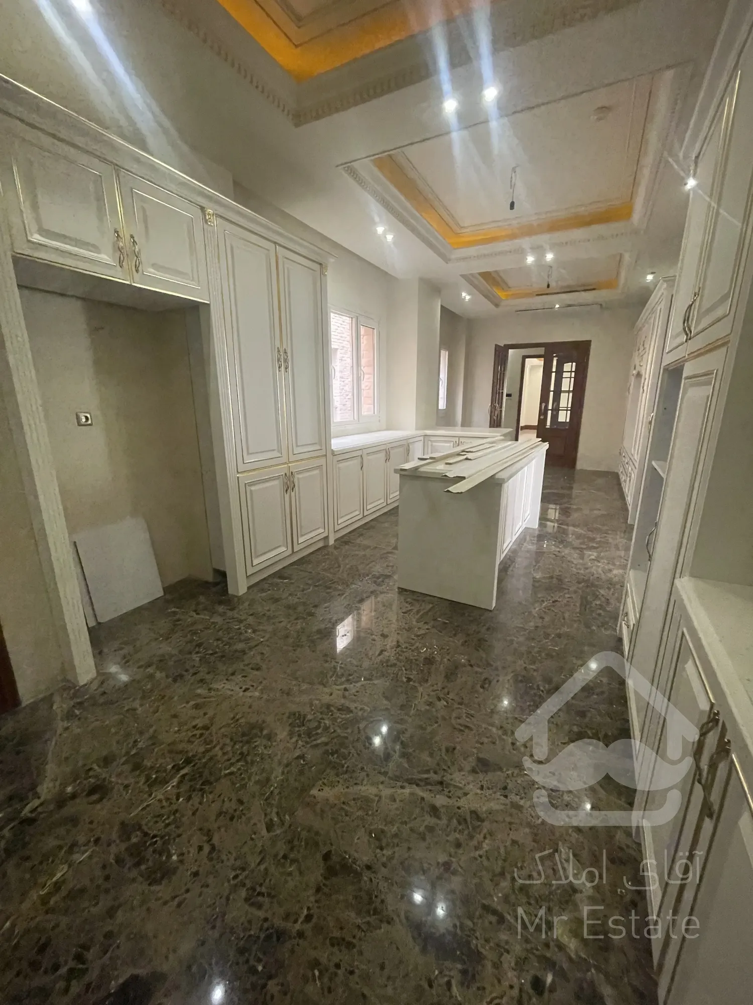 رهن و اجاره آپارتمان ۳۵۰متر نیاوران/یک‌سوئیت مجزا