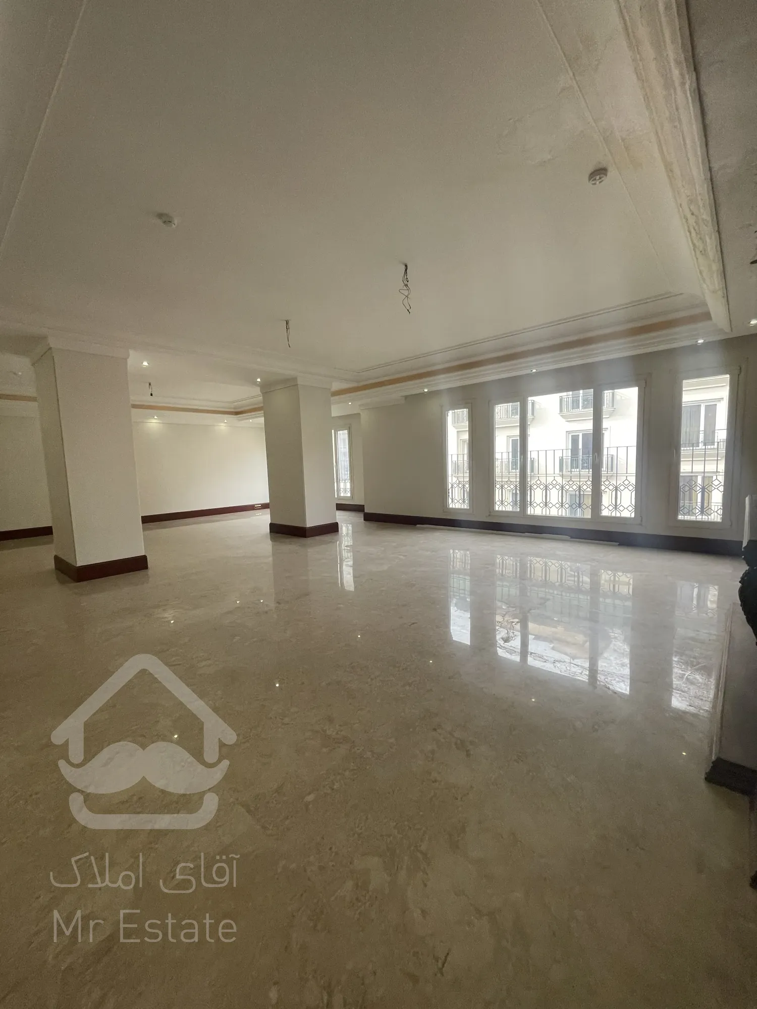 رهن و اجاره آپارتمان ۳۵۰متر نیاوران/یک‌سوئیت مجزا