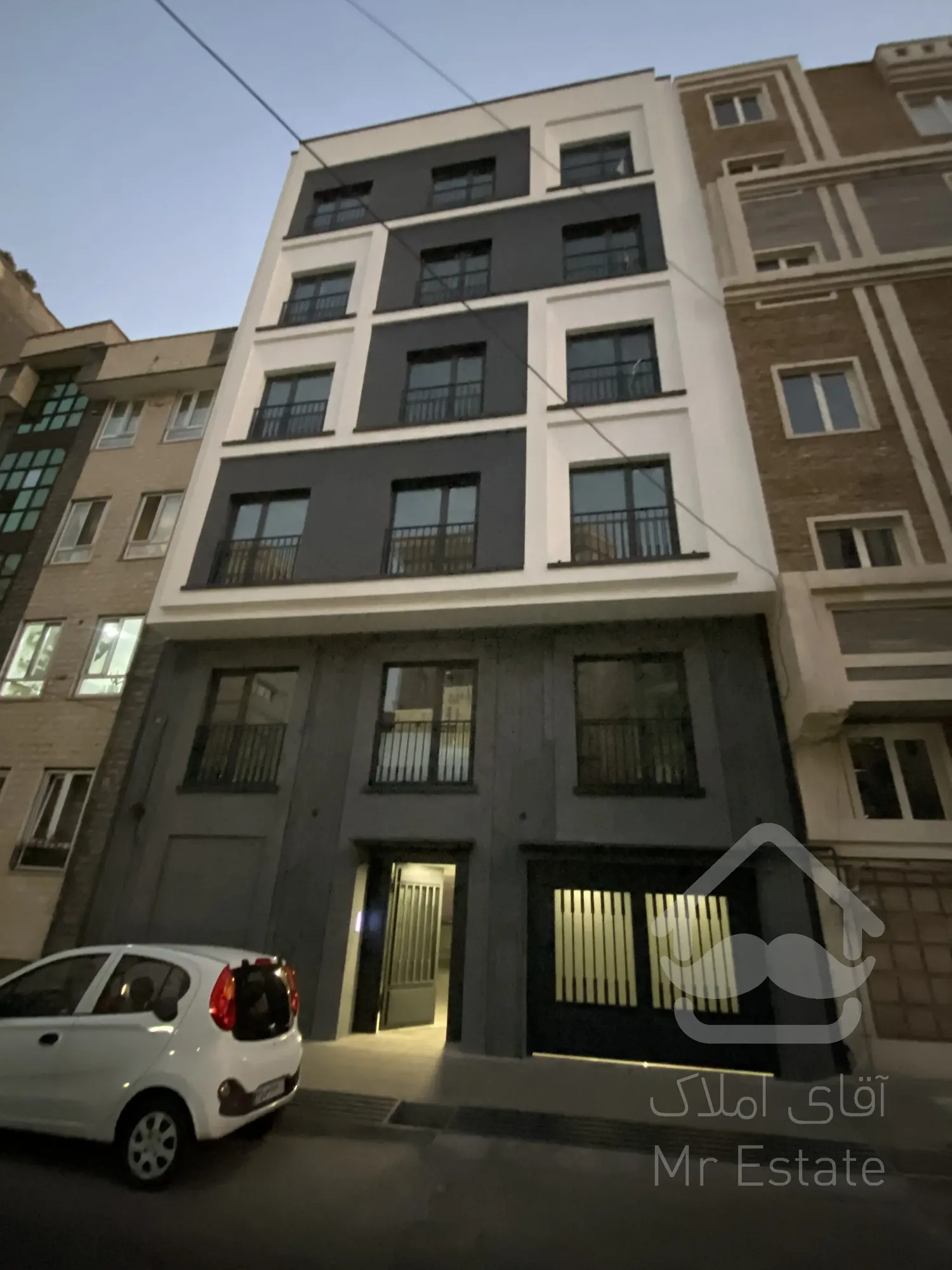 135متر ۳خواب | نوساز | سوپر لوکس ساختمان برند منطقه