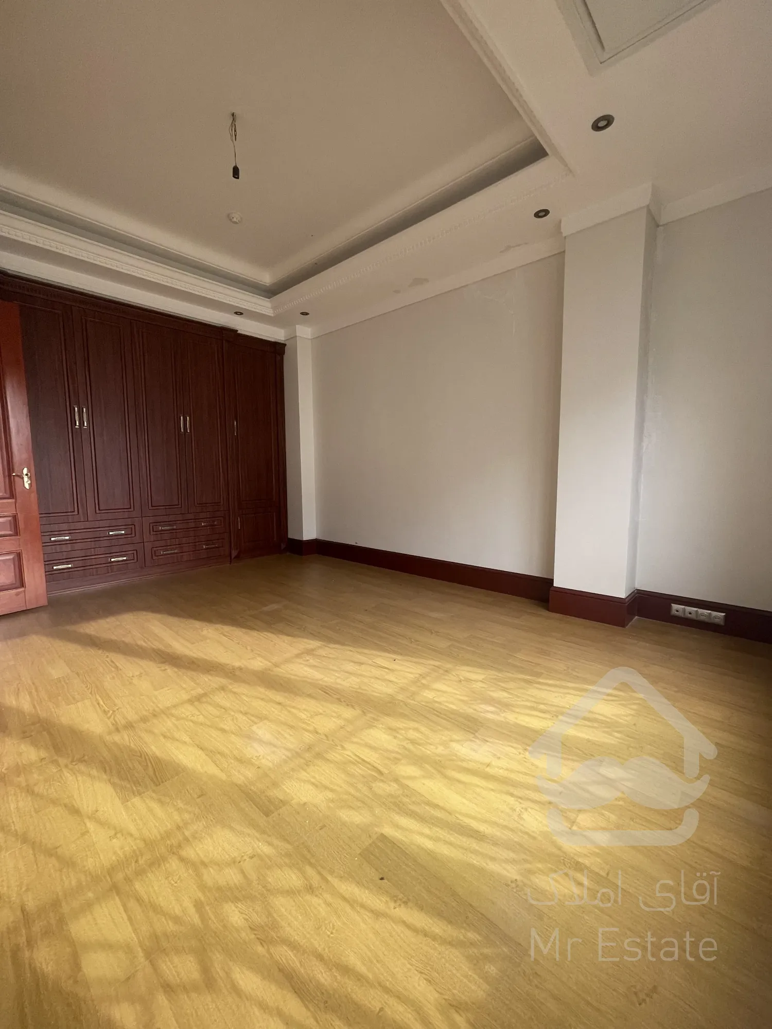 رهن و اجاره آپارتمان ۳۵۰متر نیاوران/یک‌سوئیت مجزا