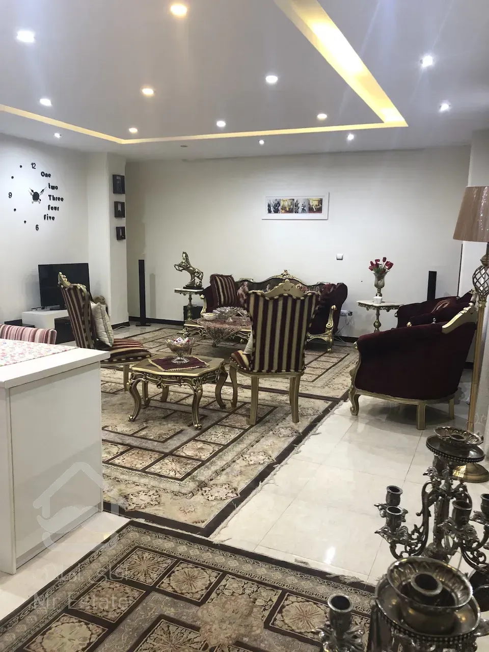 83 متری نزدیک مترو جشنواره