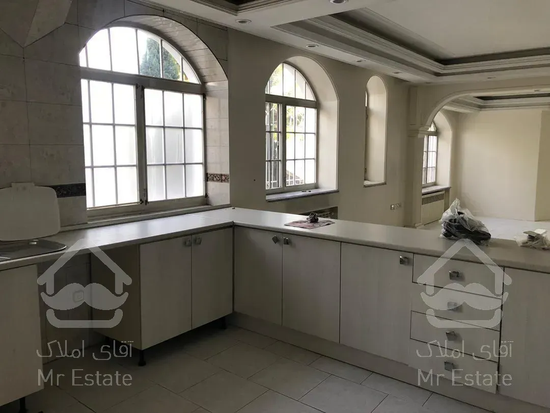 شهرك غرب١١٦متر همكف ويلايي