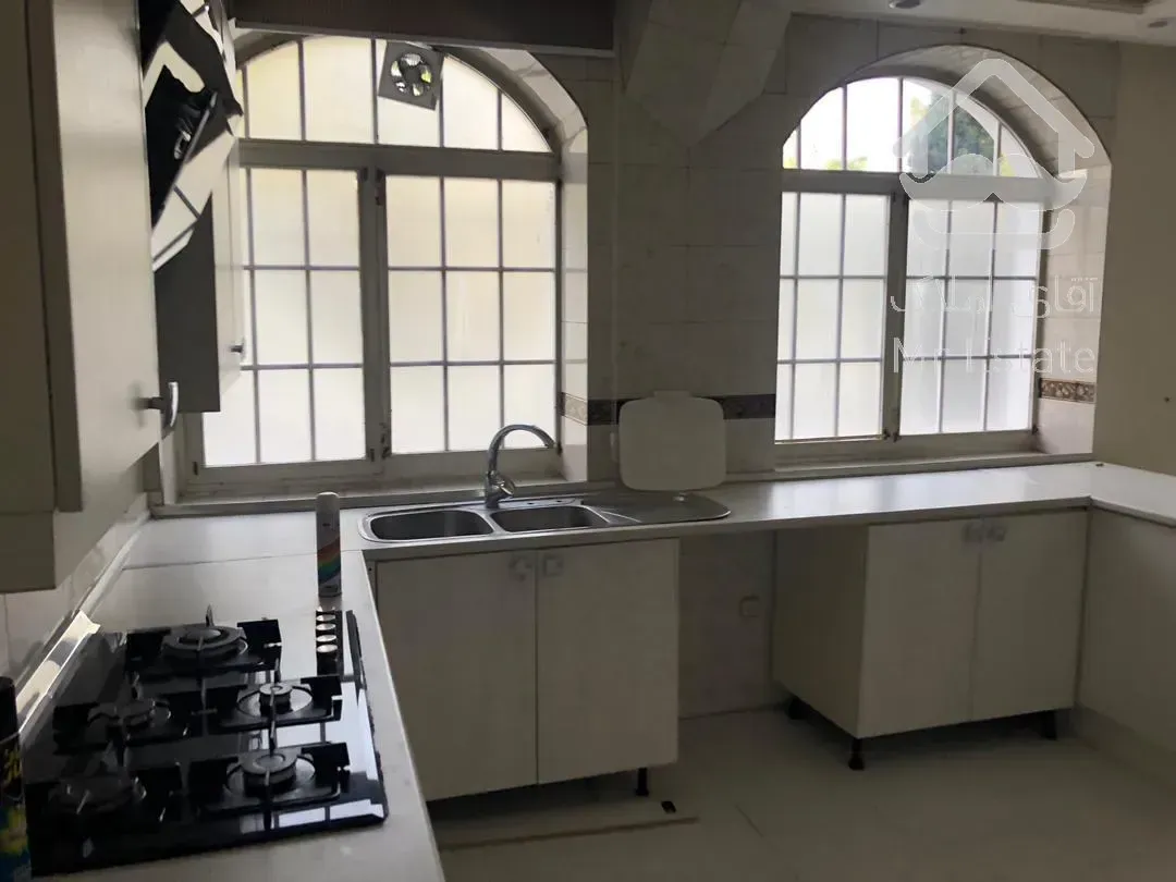 شهرك غرب١١٦متر همكف ويلايي