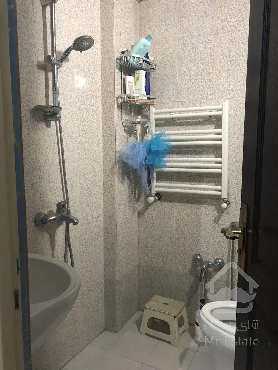 83 متری نزدیک مترو جشنواره