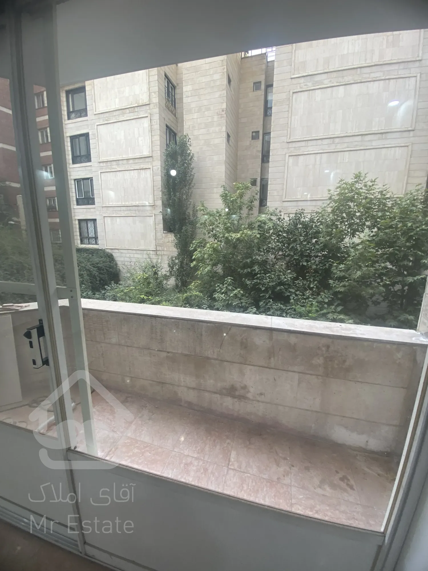 نیاوران ۱۵۰ متر لکیشن درجه یک