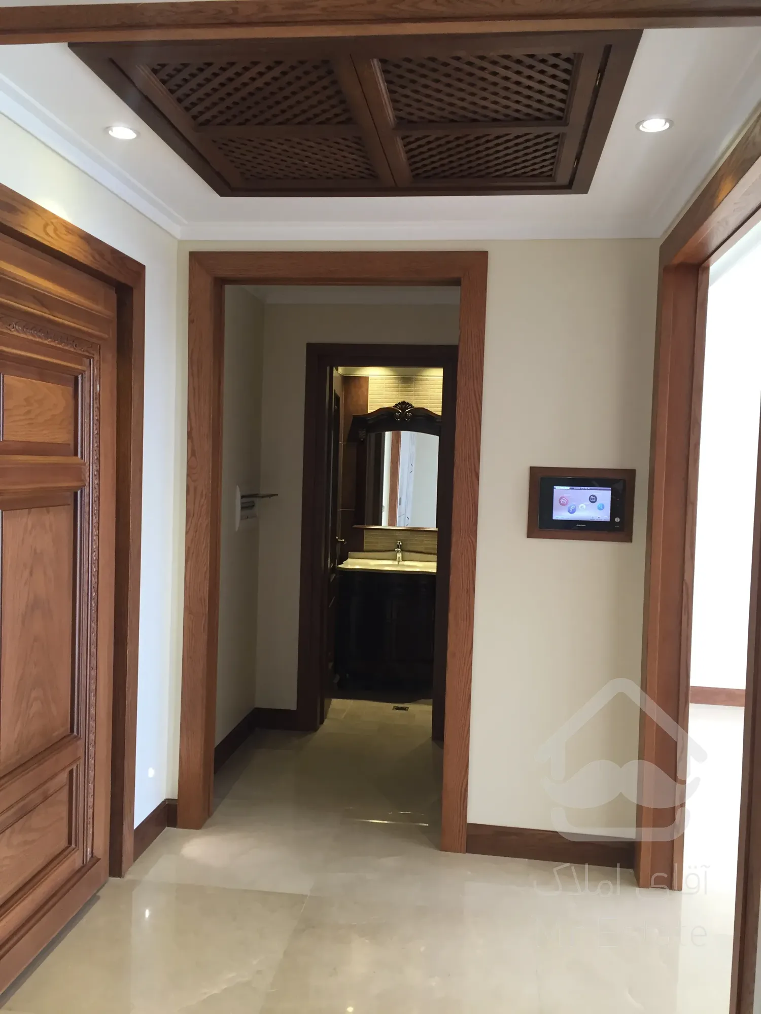 185 متر . برج باغ . نوساز / منطقه یک (کامرانیه شمالی)