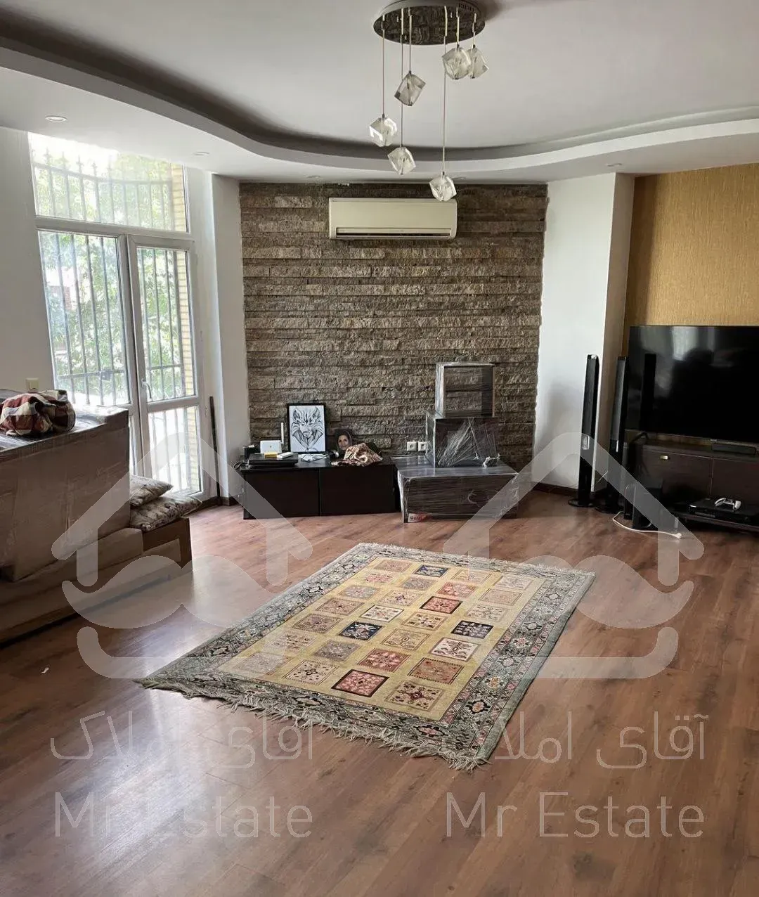 اپارتمان ۱۳۵ متری برای فروش در اندرزگو