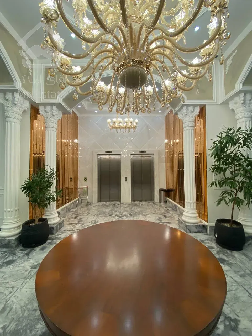 برج فول امکانات مدرن در تاپ لوکیشن منطقه ی ۲۲