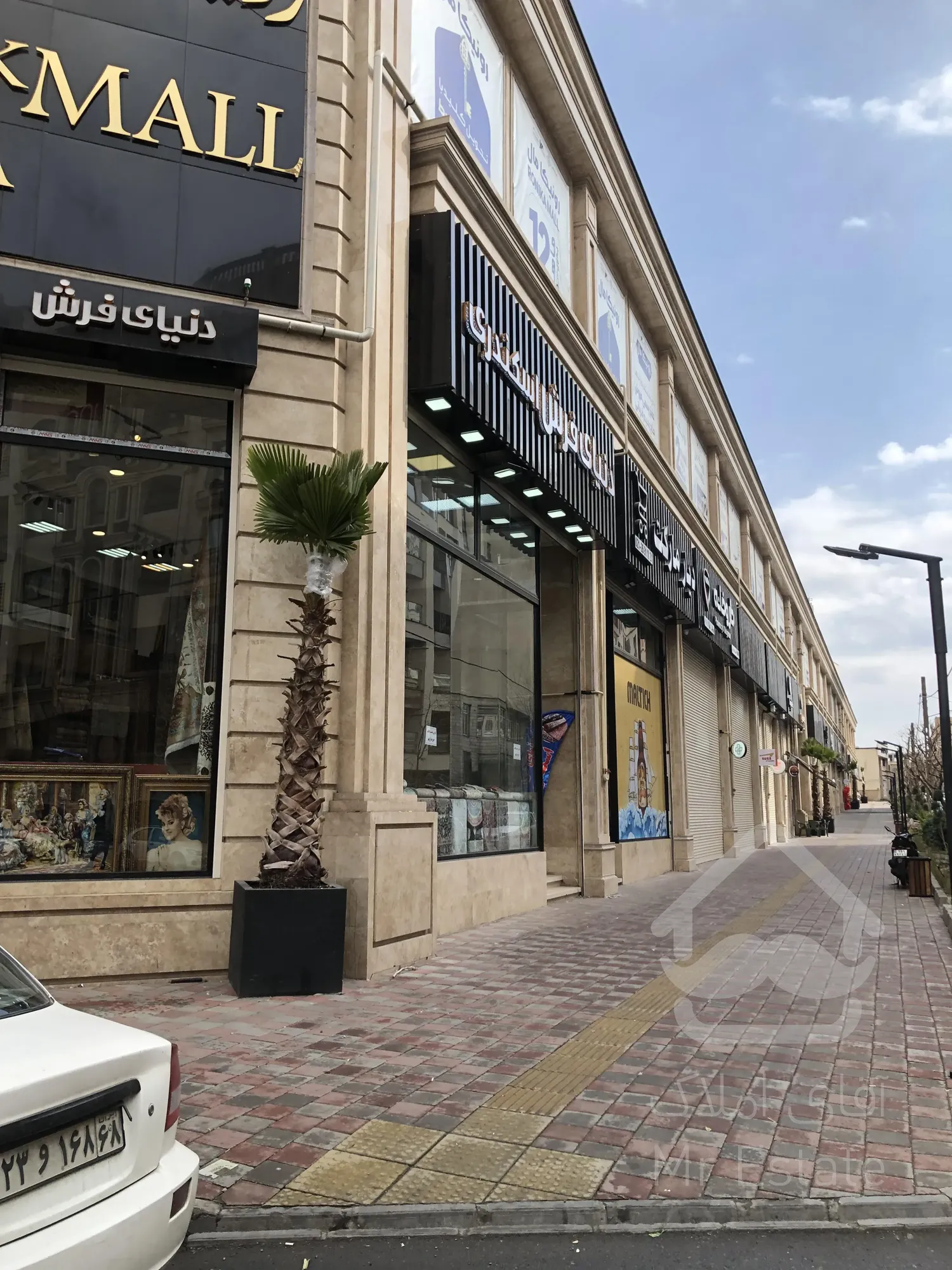 فروش مغازه 56 متر در رونیکا مال پاسداران با شرایط پرداخت متفاوت