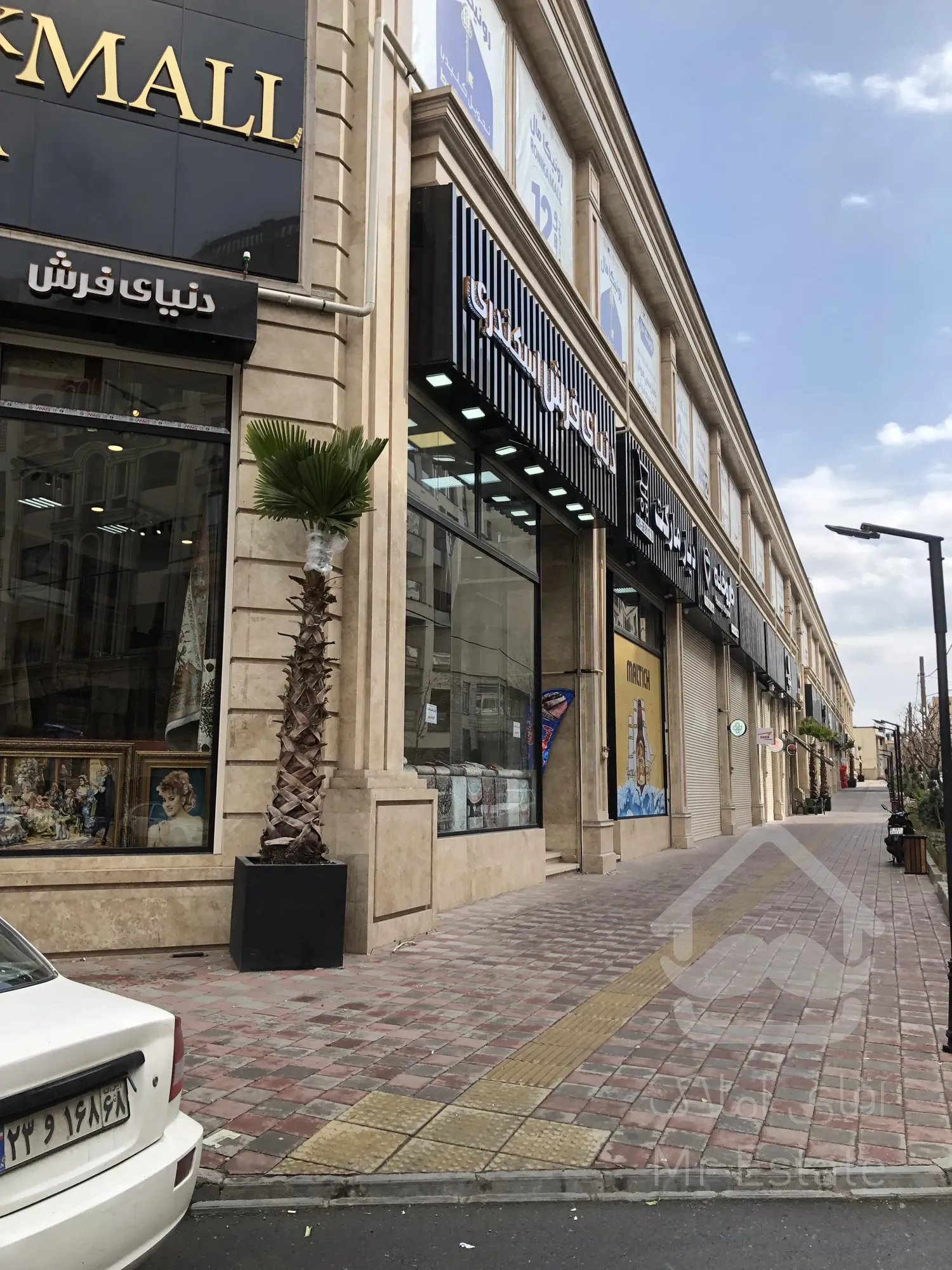 فروش واحد 16 متری در رونیکا مال پاسداران جنب مترو و با شرایط پرداخت اقساطی