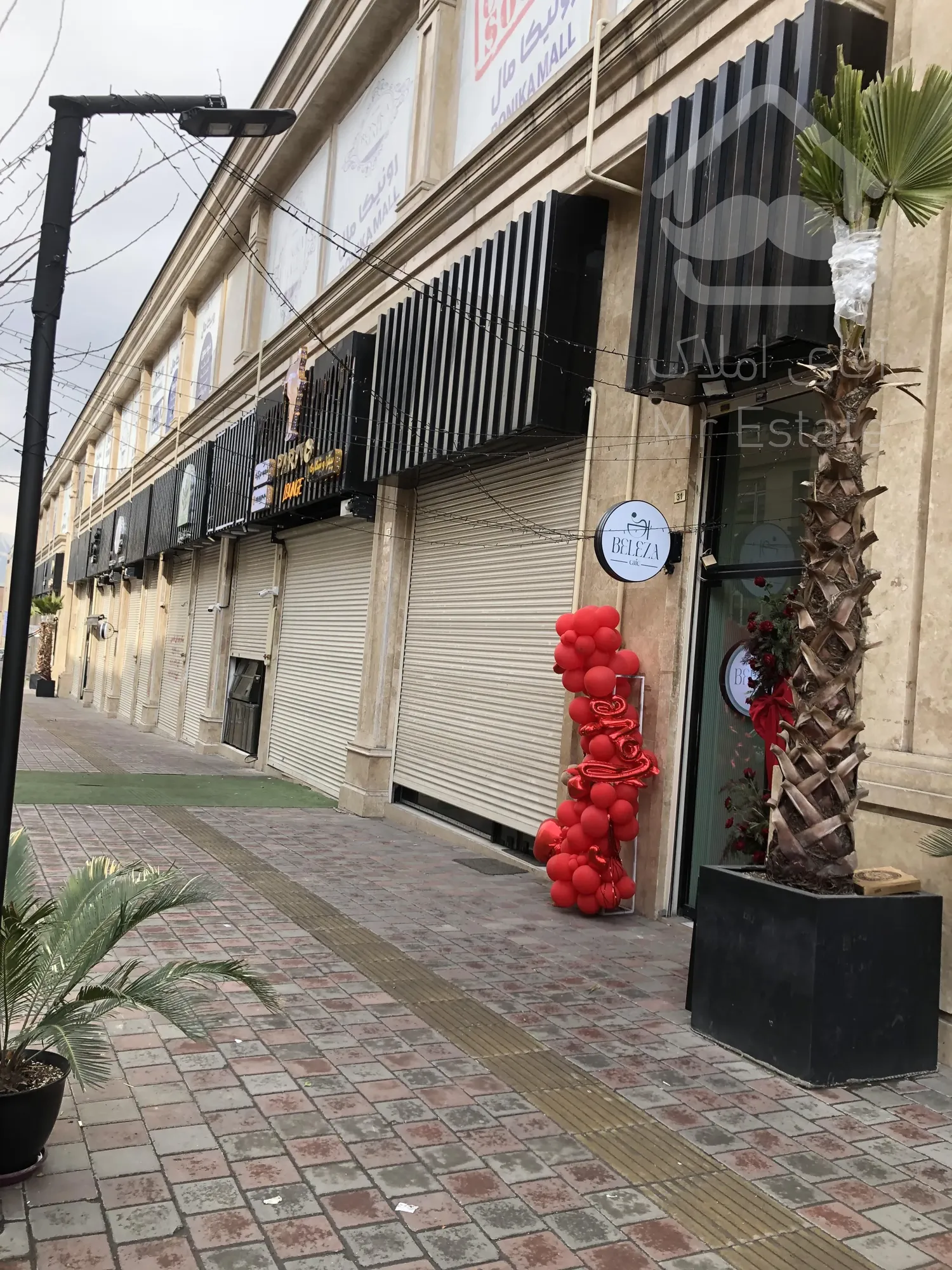 فروش مغازه در رونیکا مال پاسداران با شرایط اقساطی