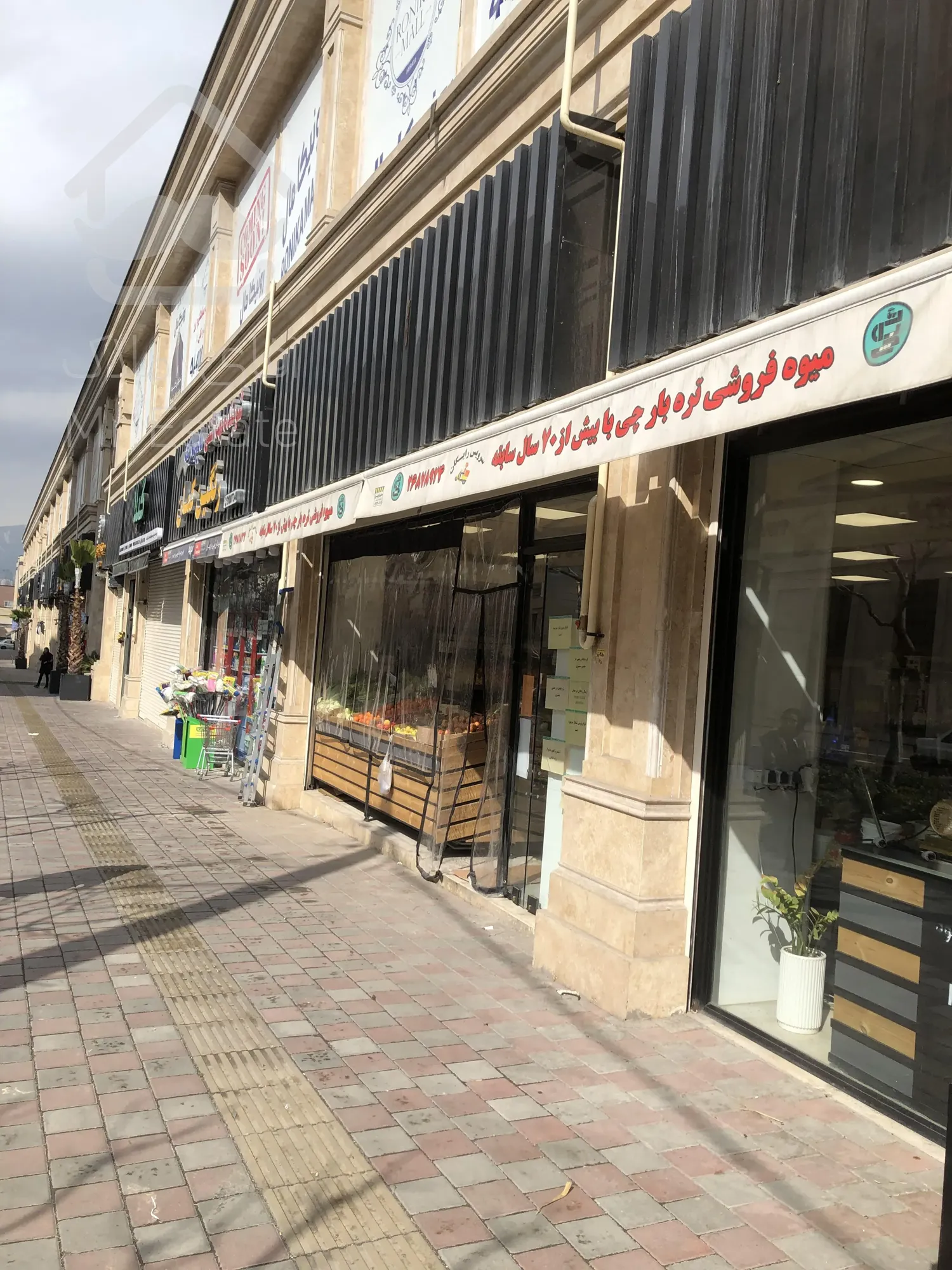 فروش مغازه 16 متری در رونیکا مال پاسداران با شرایط پرداخت قسطی
