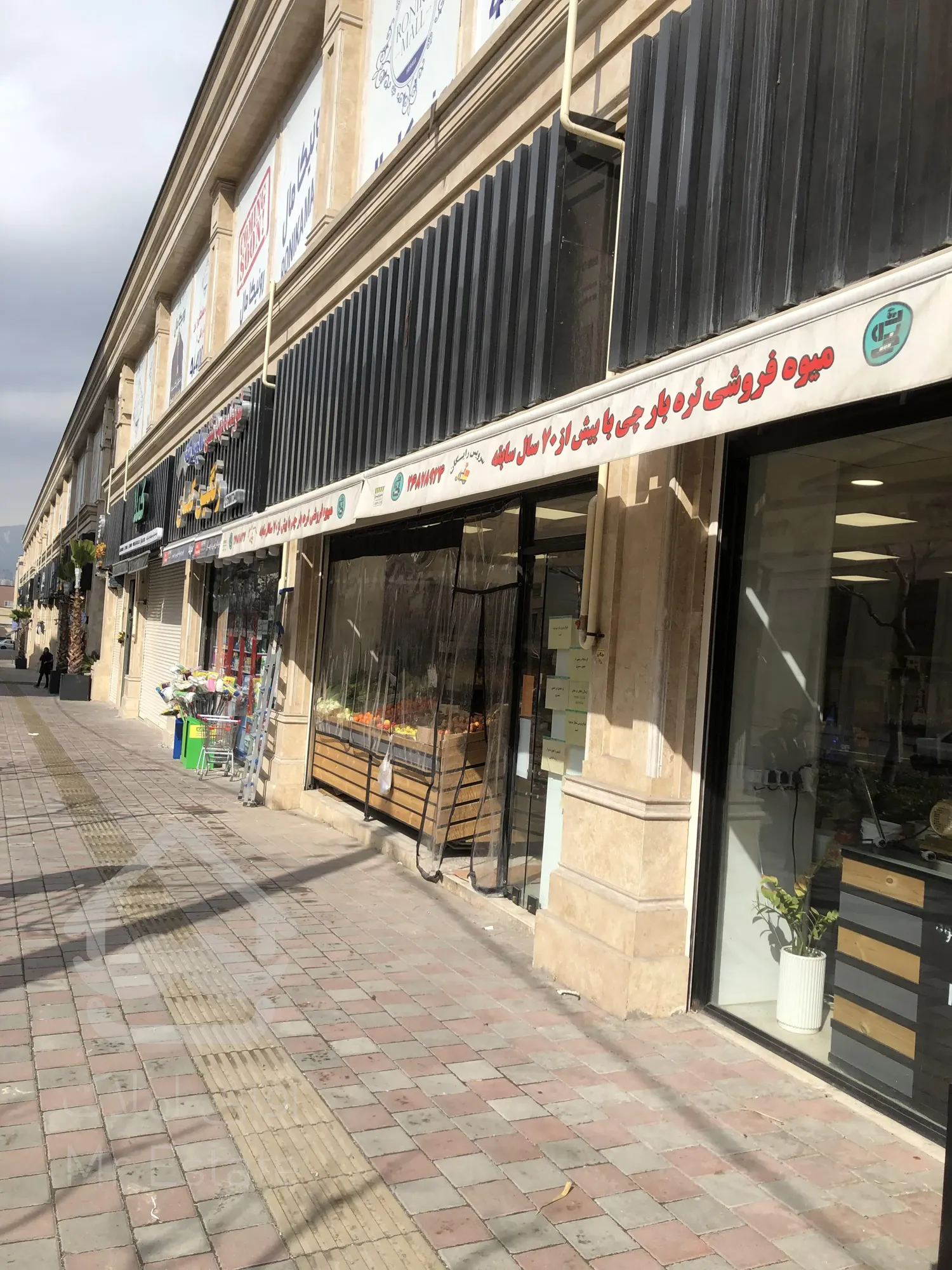 فروش مغازه 36 متری در رونیکا مال پاسداران با شرایط تحویل فوری