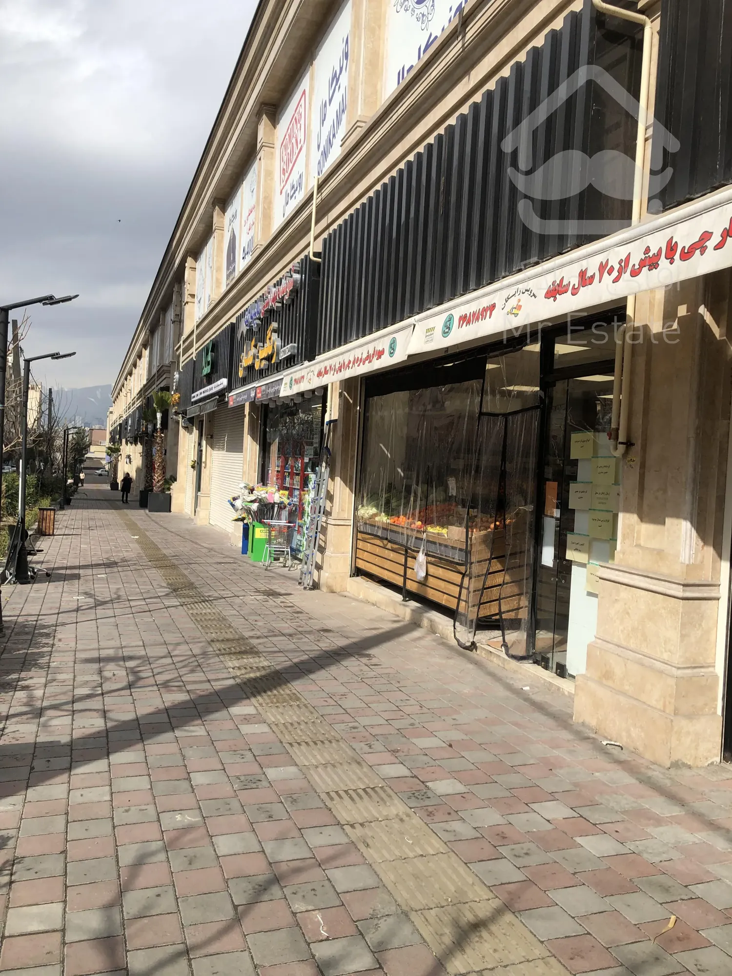 فروش مغازه 16 متری در رونیکا مال پاسداران با شرایط پرداخت قسطی