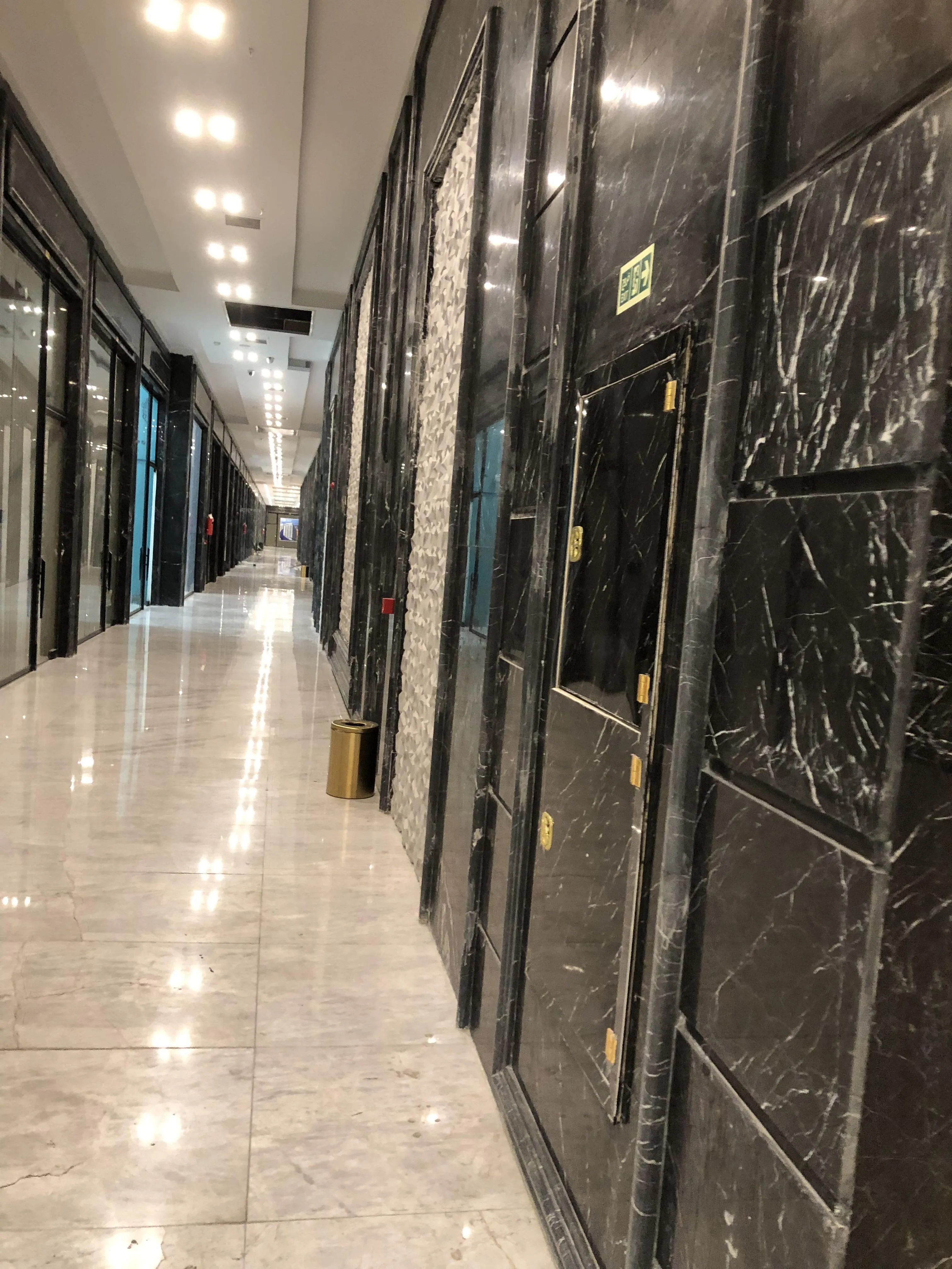 اجاره مغازه در رونیکا مال پاسداران مناسب همه اصناف