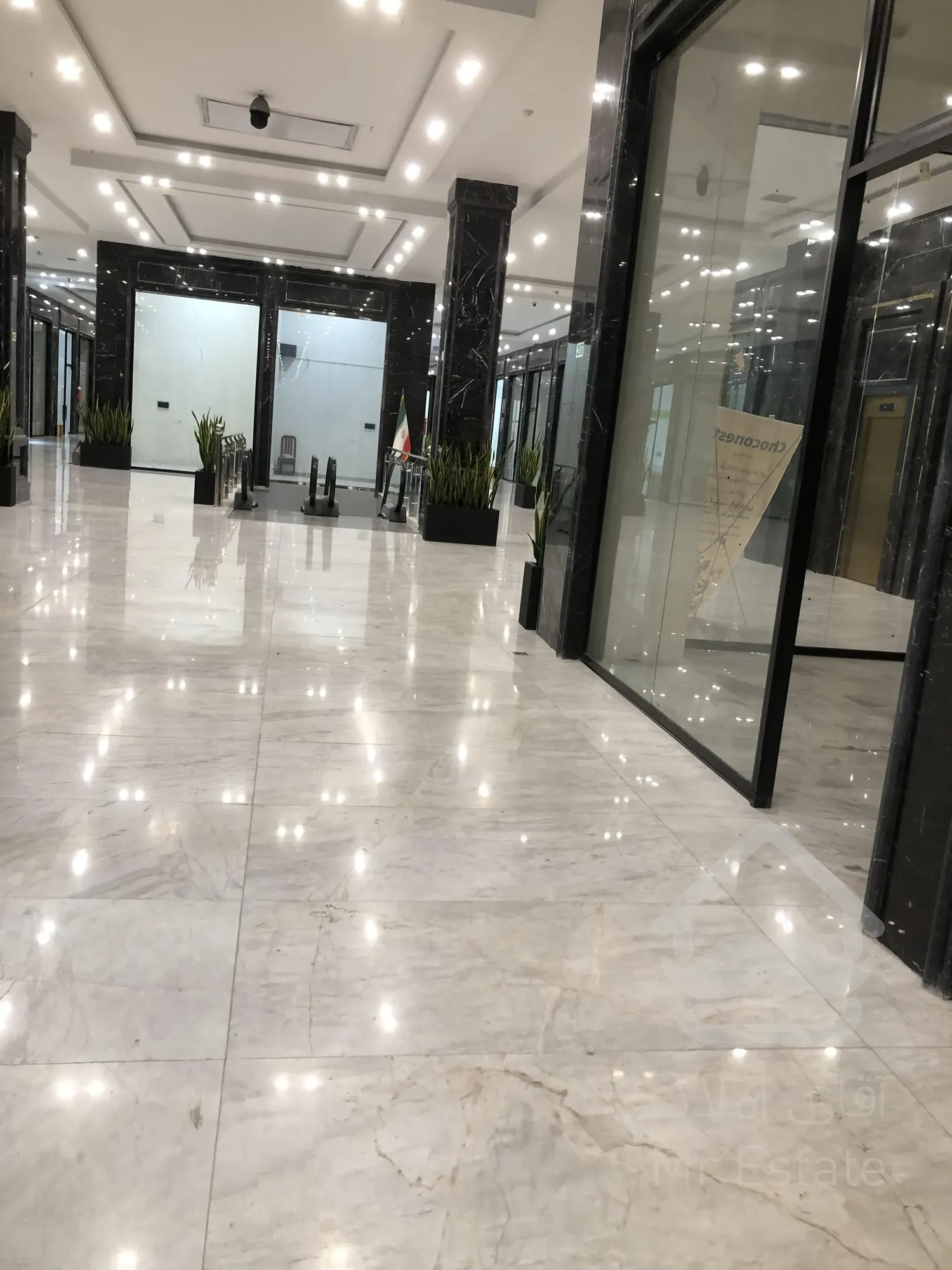 فروش مغازه 39 متری در رونیکا مال پاسداران شرایط پرداخت بی تکرار