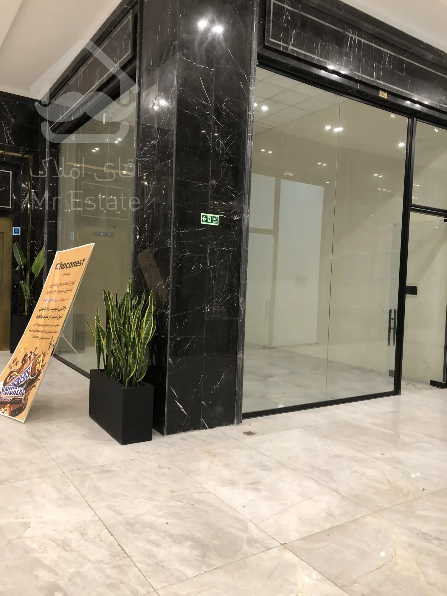 فروش واحد 36 متری در رونیکا مال پاسداران مناسب تمام اصناف