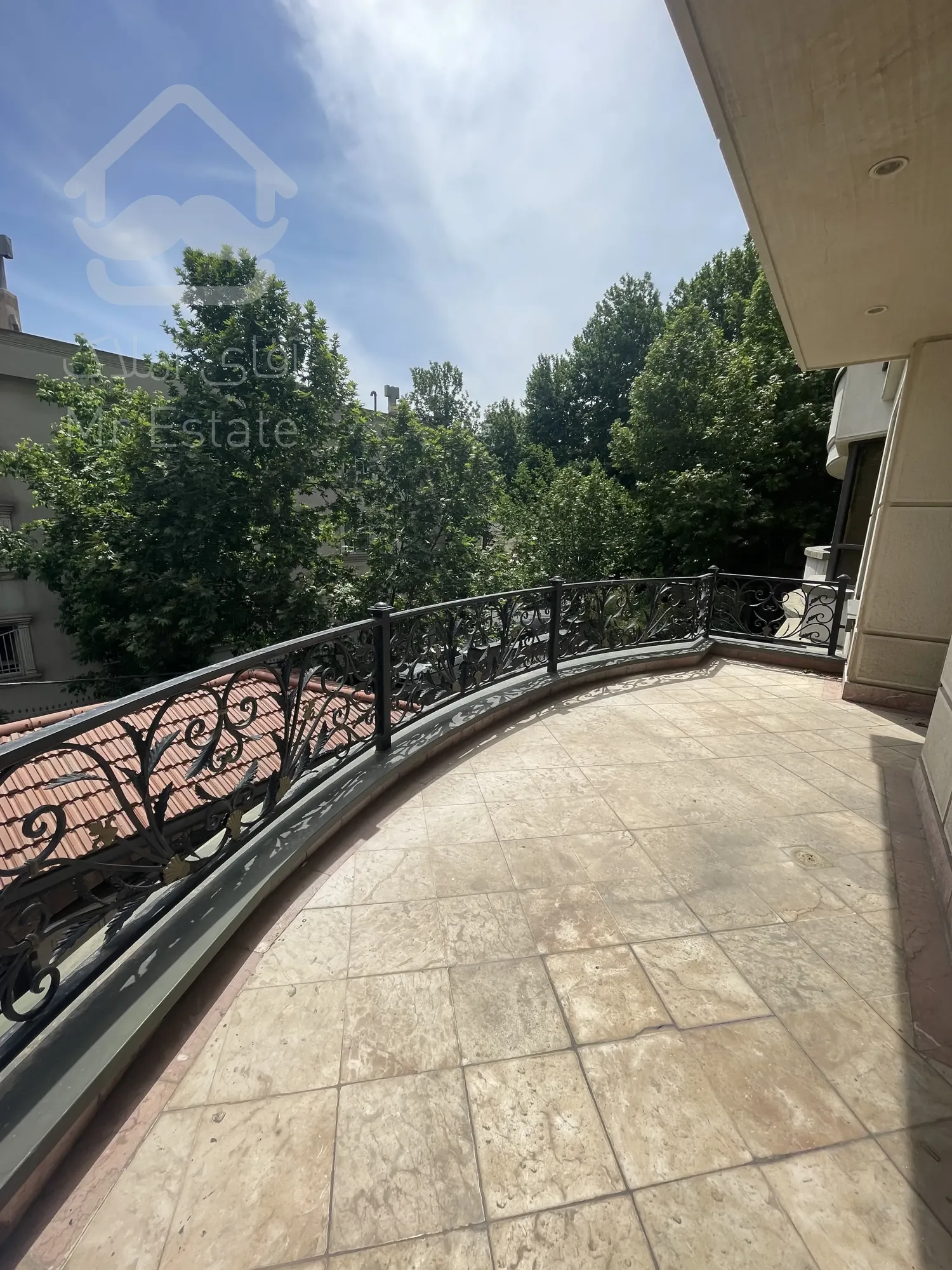 رهن و اجاره آپارتمان ٢٥٠متر فرمانيه/٢پاركينگ باكس