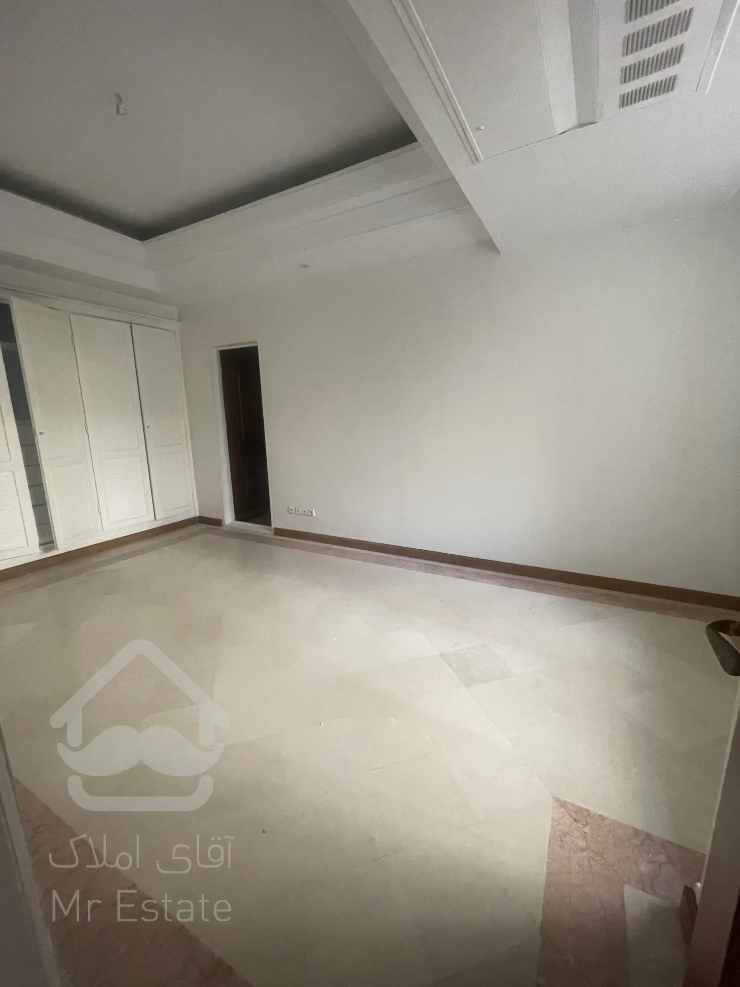 رهن و اجاره آپارتمان۲۳۰متر/فرمانیه/۱۰متر تراس