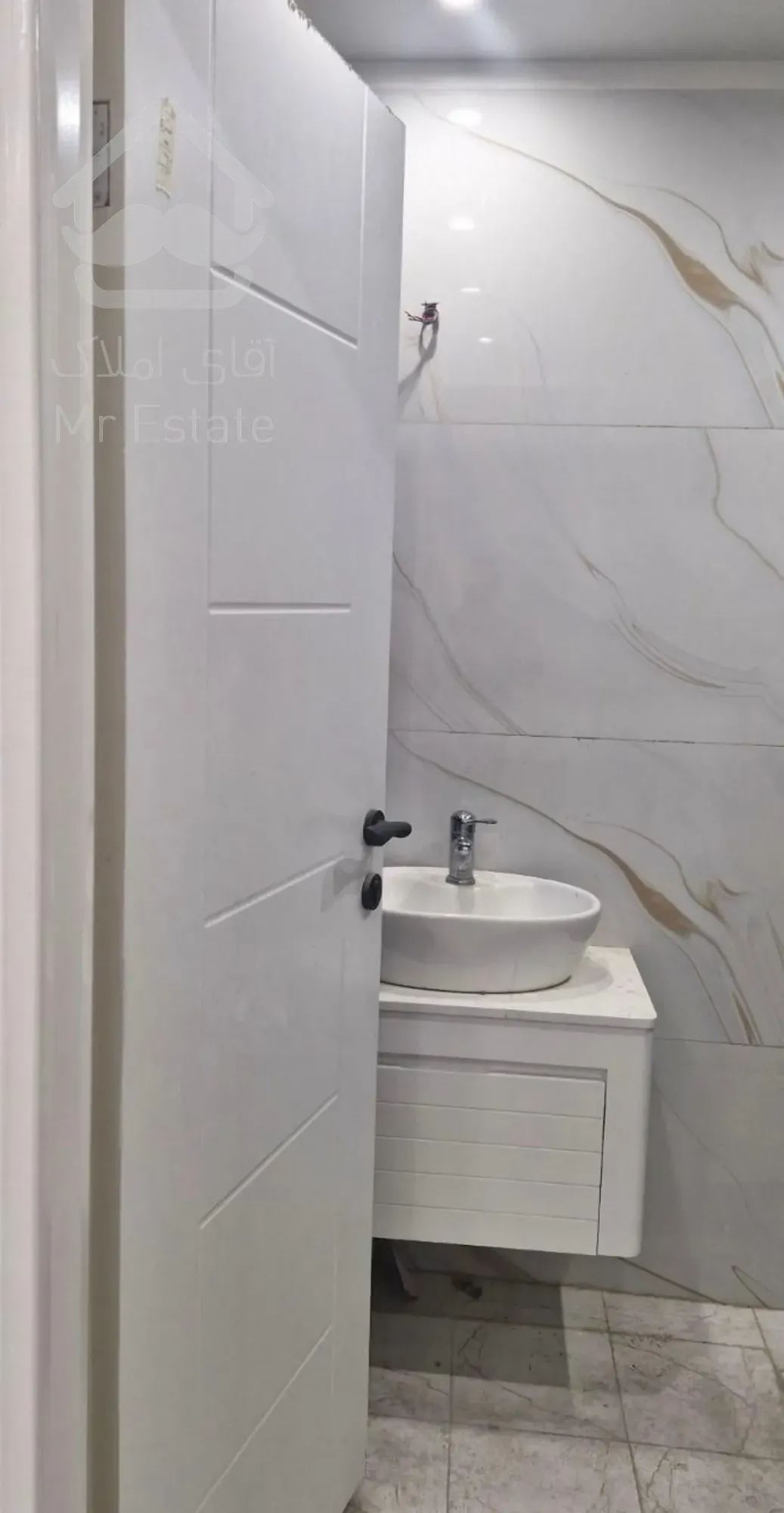 واحد نوساز ۱۲۸ متر متریال لوکس