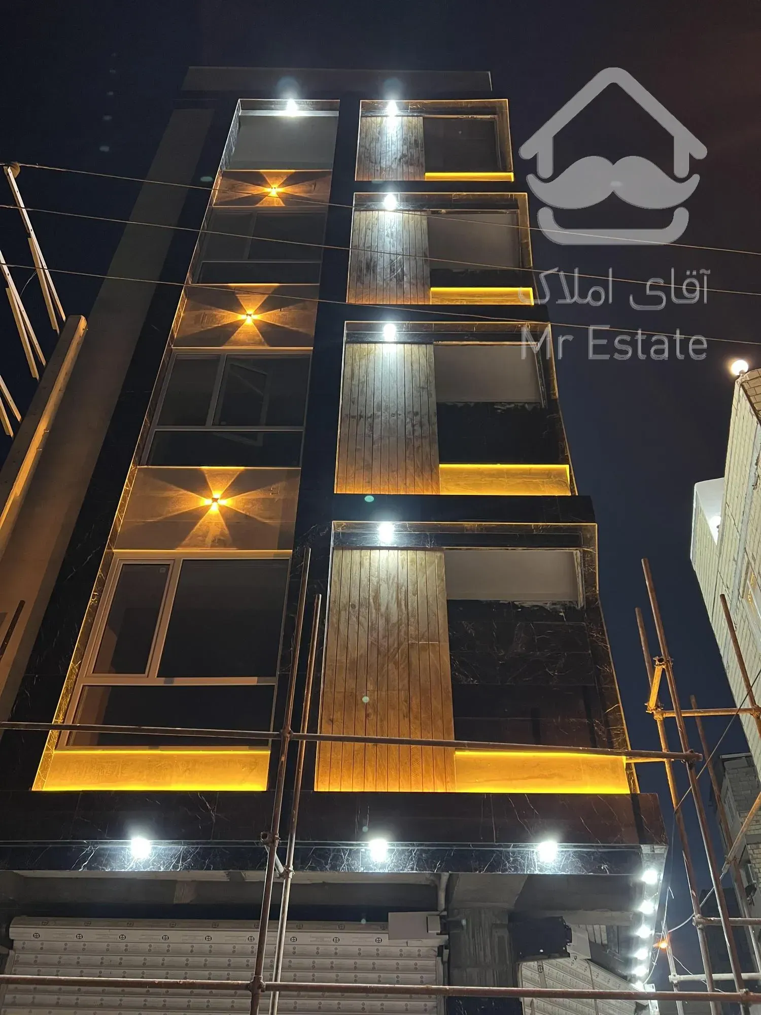 آپارتمان ۱۳۰ متری در وحیدیه شهریار فول امکانات