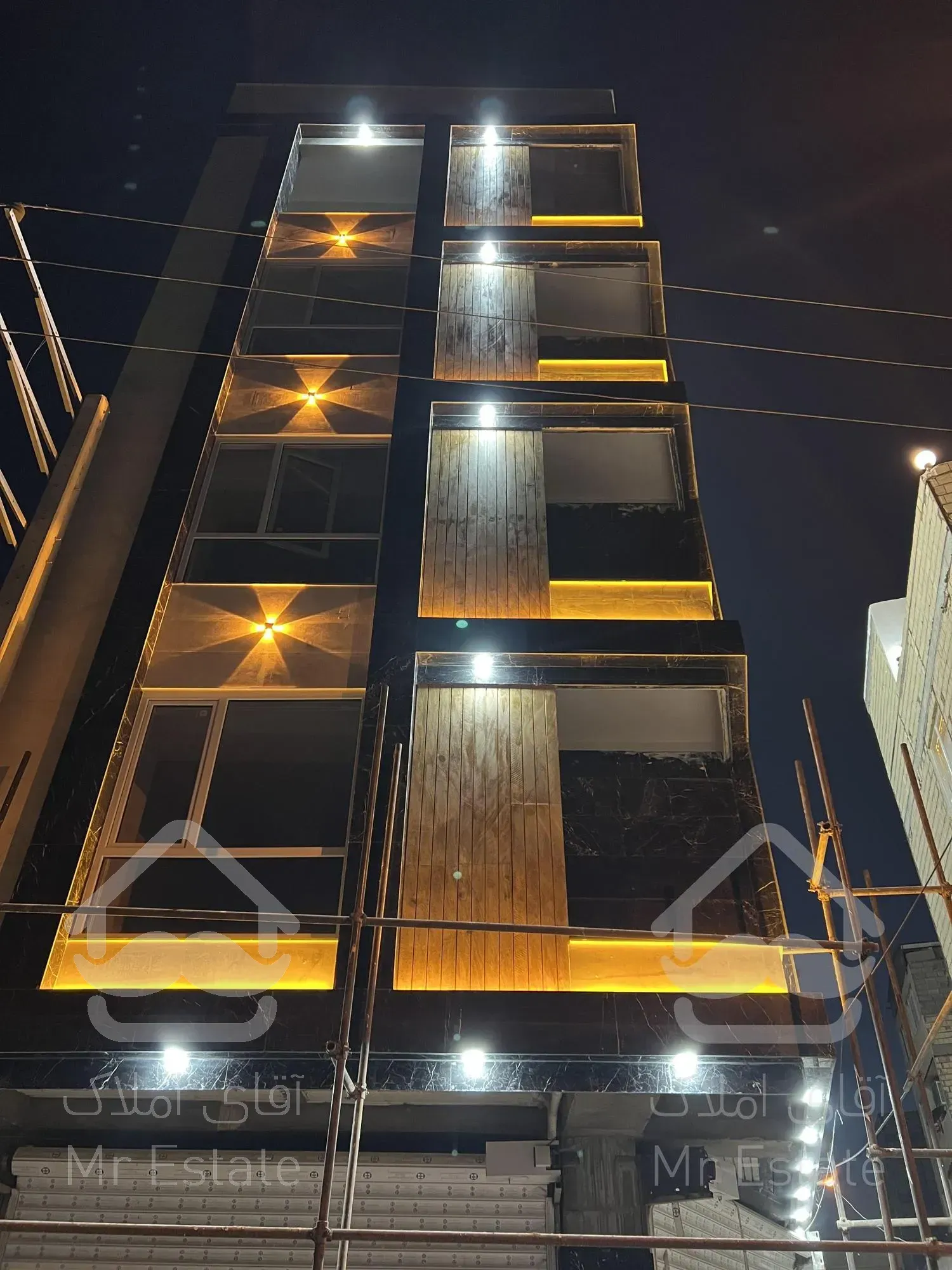 آپارتمان ۱۳۰ متری در وحیدیه شهریار فول امکانات