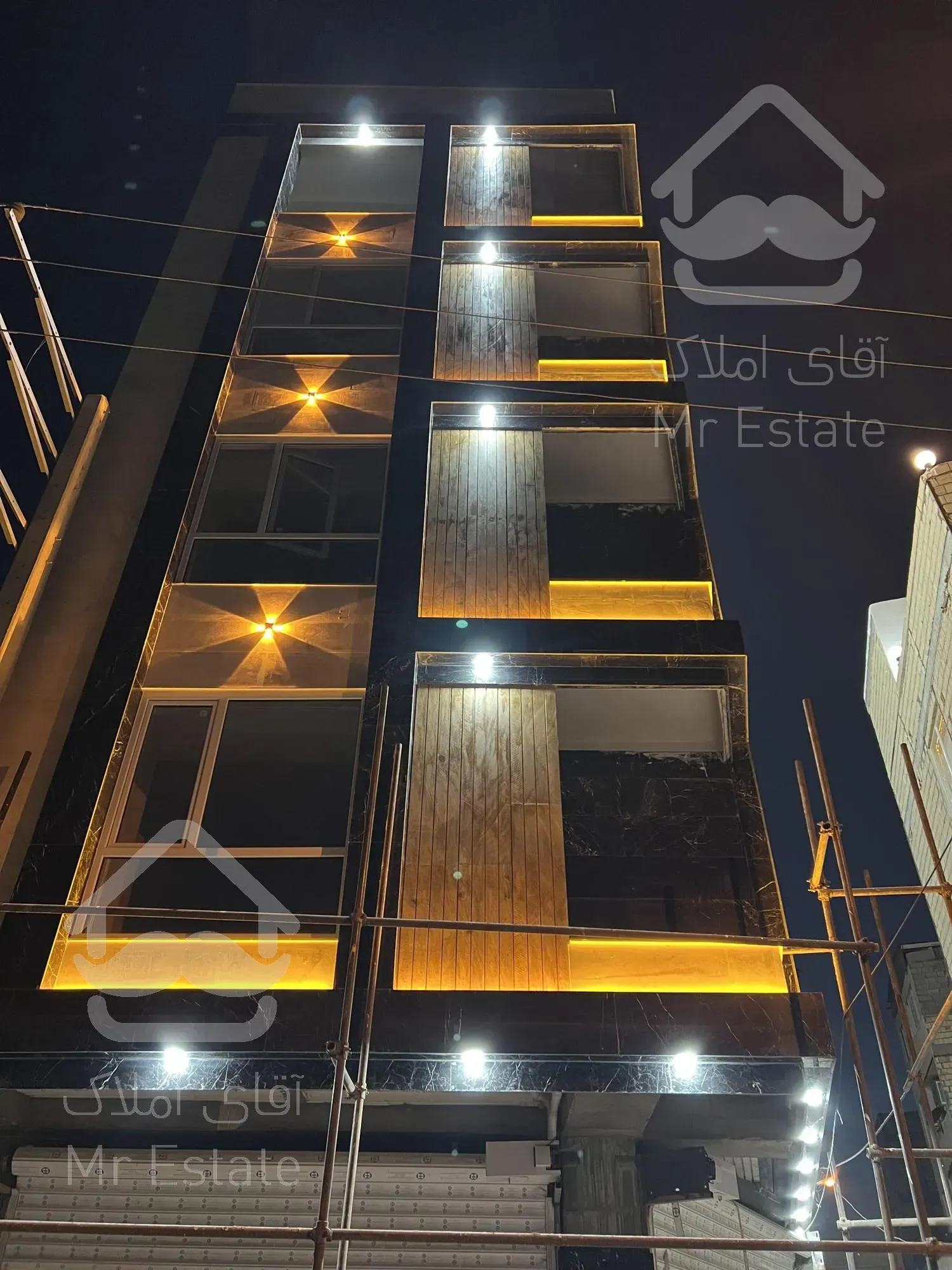 آپارتمان ۱۳۰ متری در وحیدیه شهریار فول امکانات