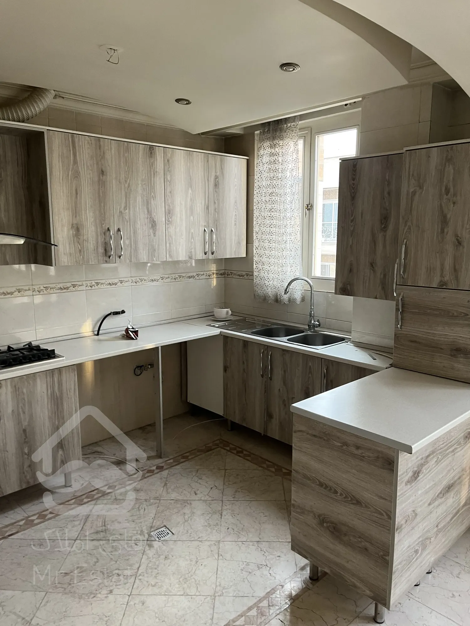 فروش آپارتمان ۸۰ متری در باغ فیض