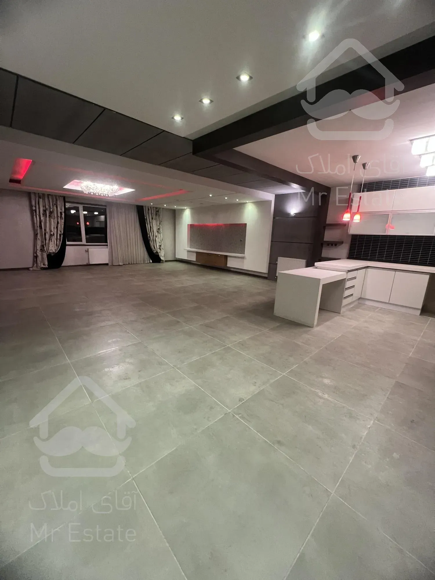 واحد ۲۱۹ متری/فول بازسازی/ نیمه فرنیش/قدوسی غربی