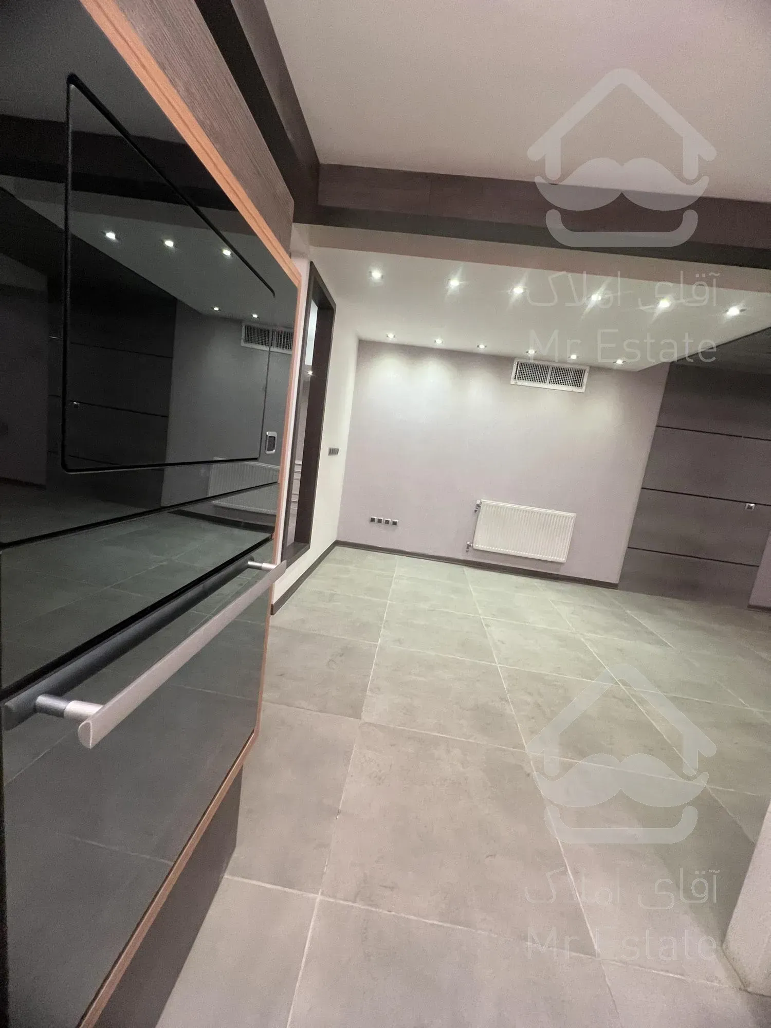 واحد ۲۱۹ متری/فول بازسازی/ نیمه فرنیش/قدوسی غربی