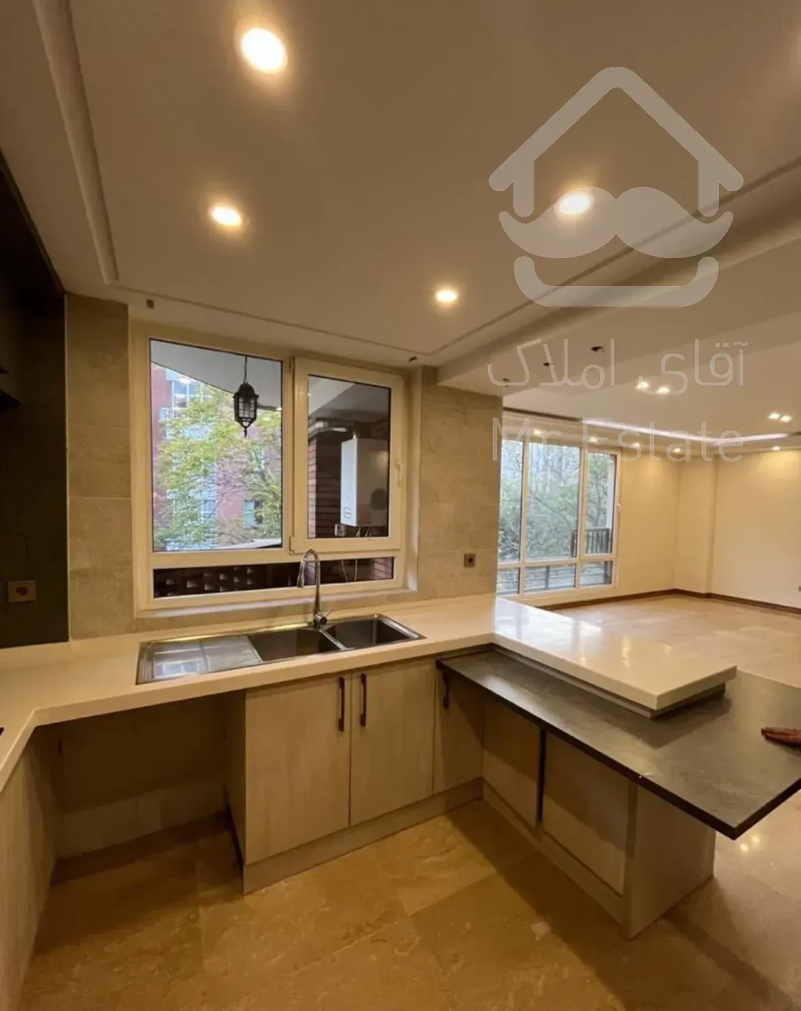 فروش واحد ۸۸متر ۲خواب روبه جنوب کم واحد