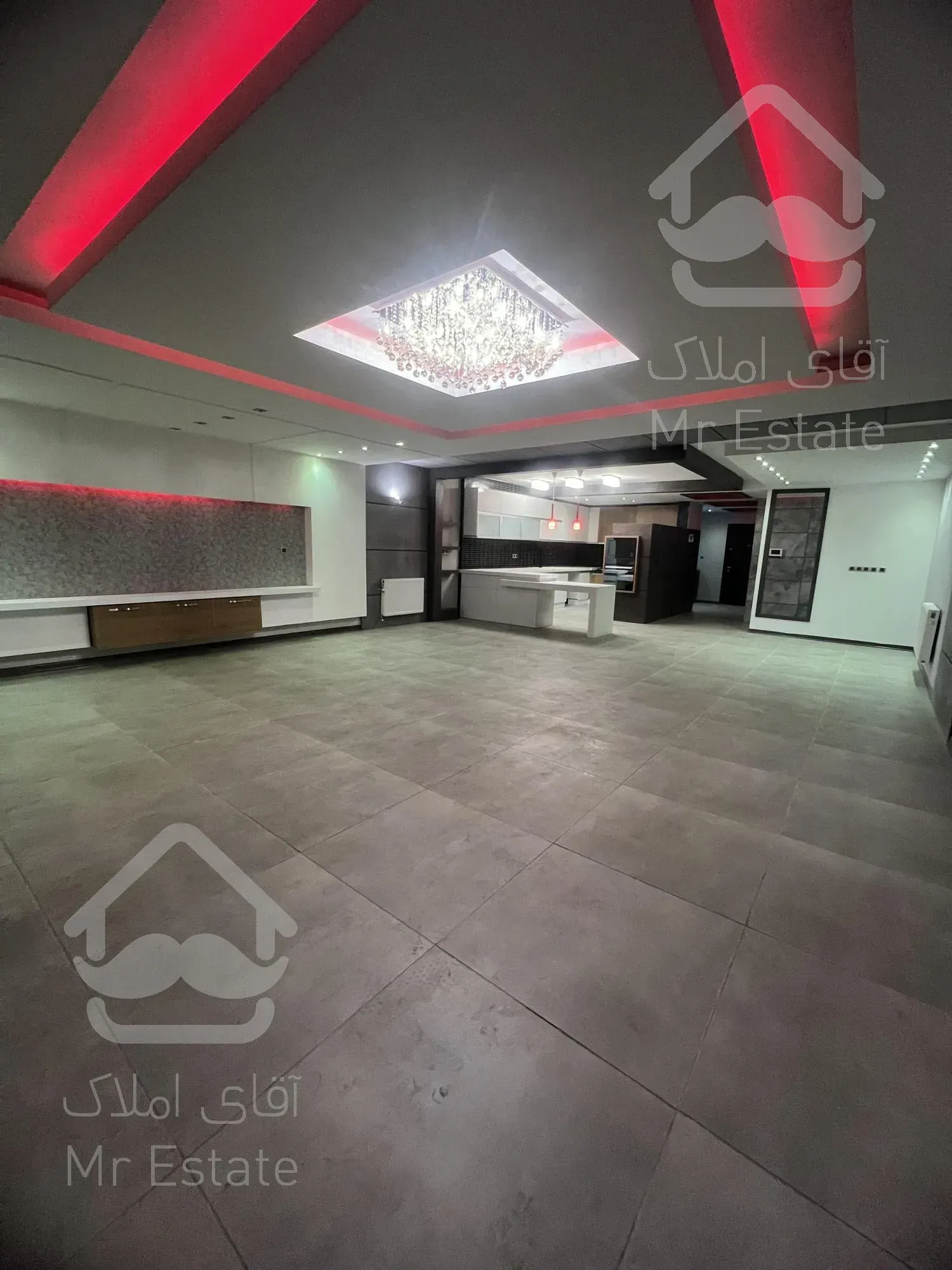 واحد ۲۱۹ متری/فول بازسازی/ نیمه فرنیش/قدوسی غربی