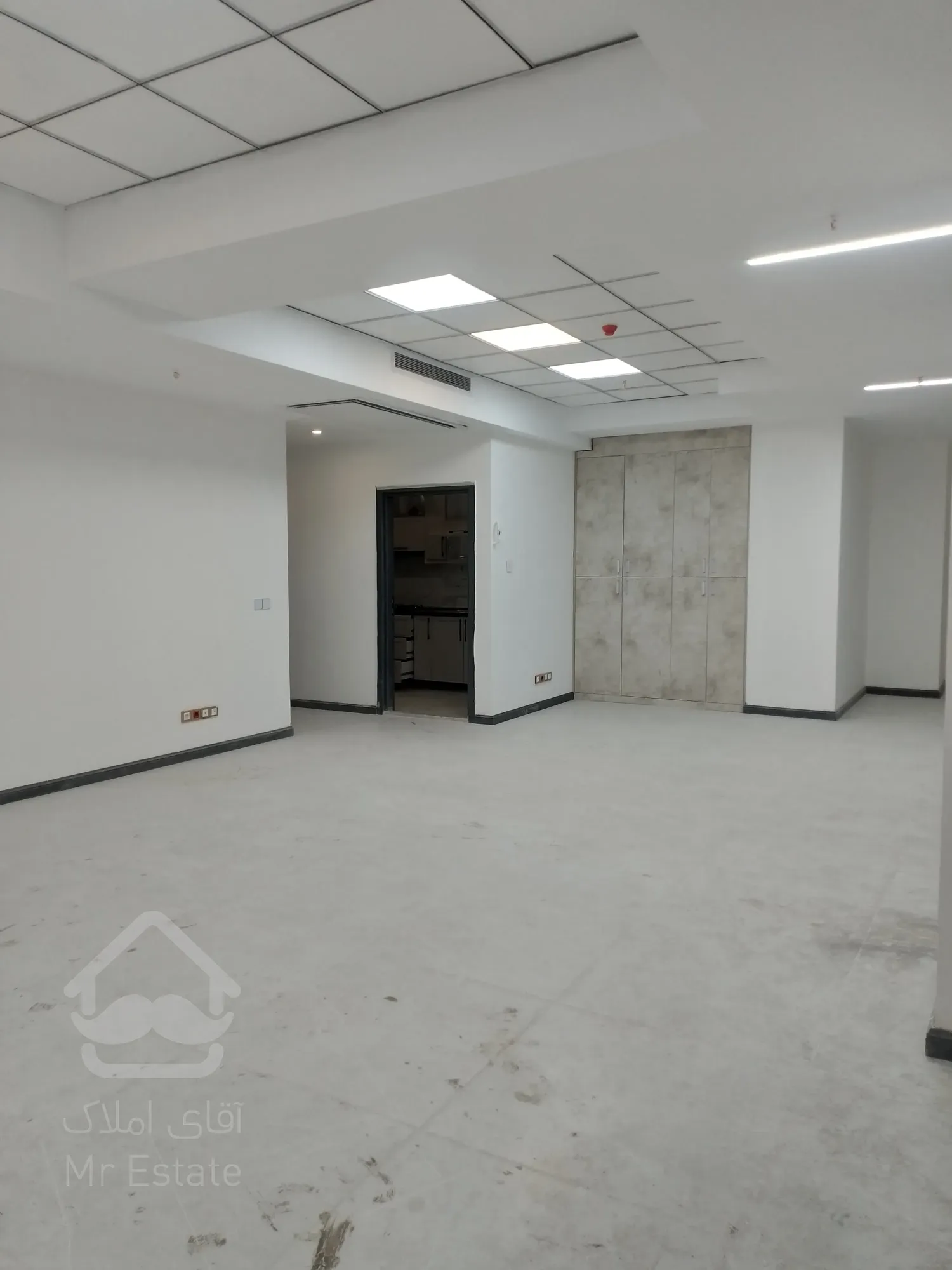 فروش اداری 82متر در پونک/دارای سند تک برگ اداری و پارکینگ/مجهز به سیستم تمام هوشمند